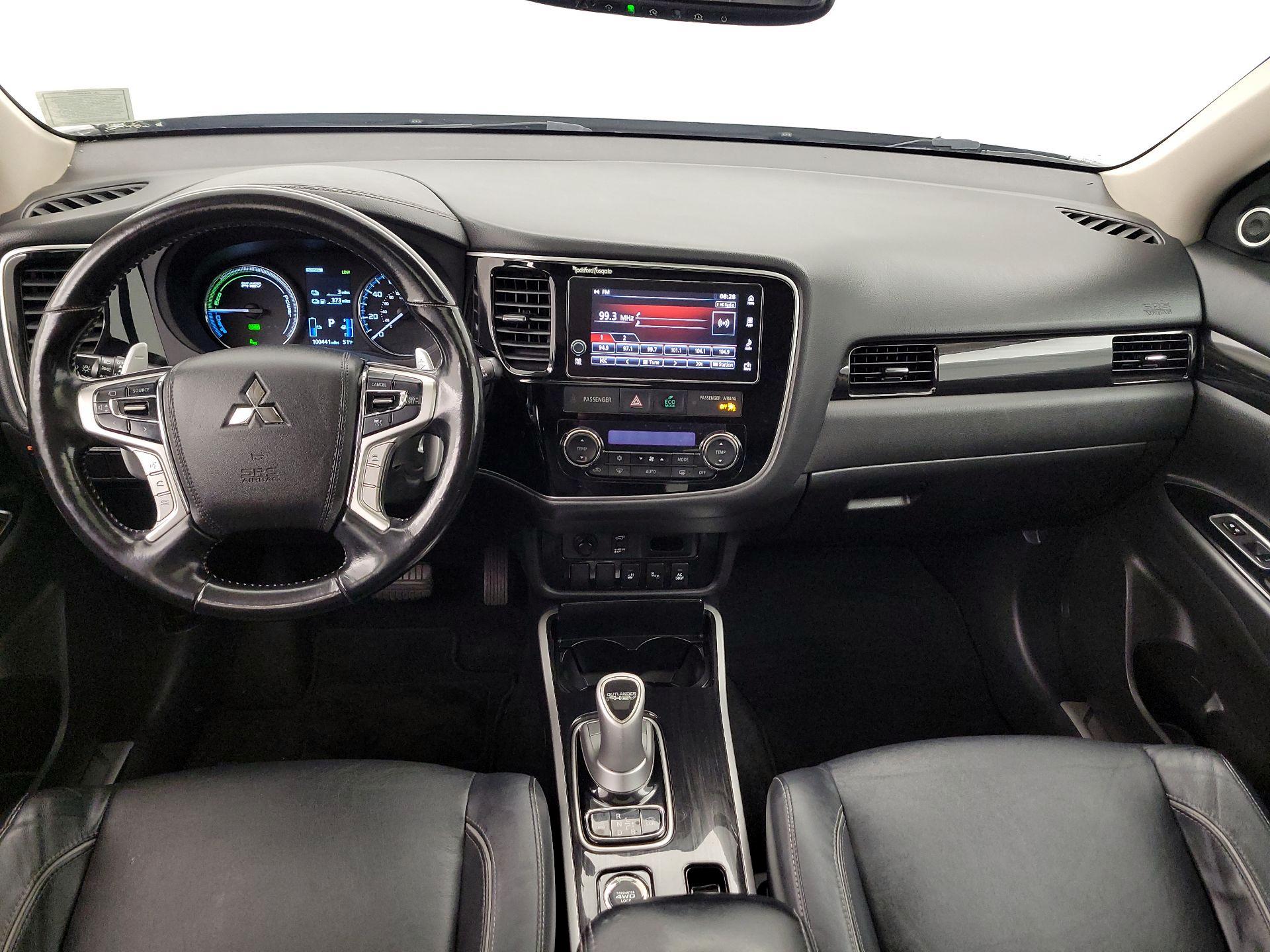 Thumbnail: 2018 Mitsubishi Outlander - 9