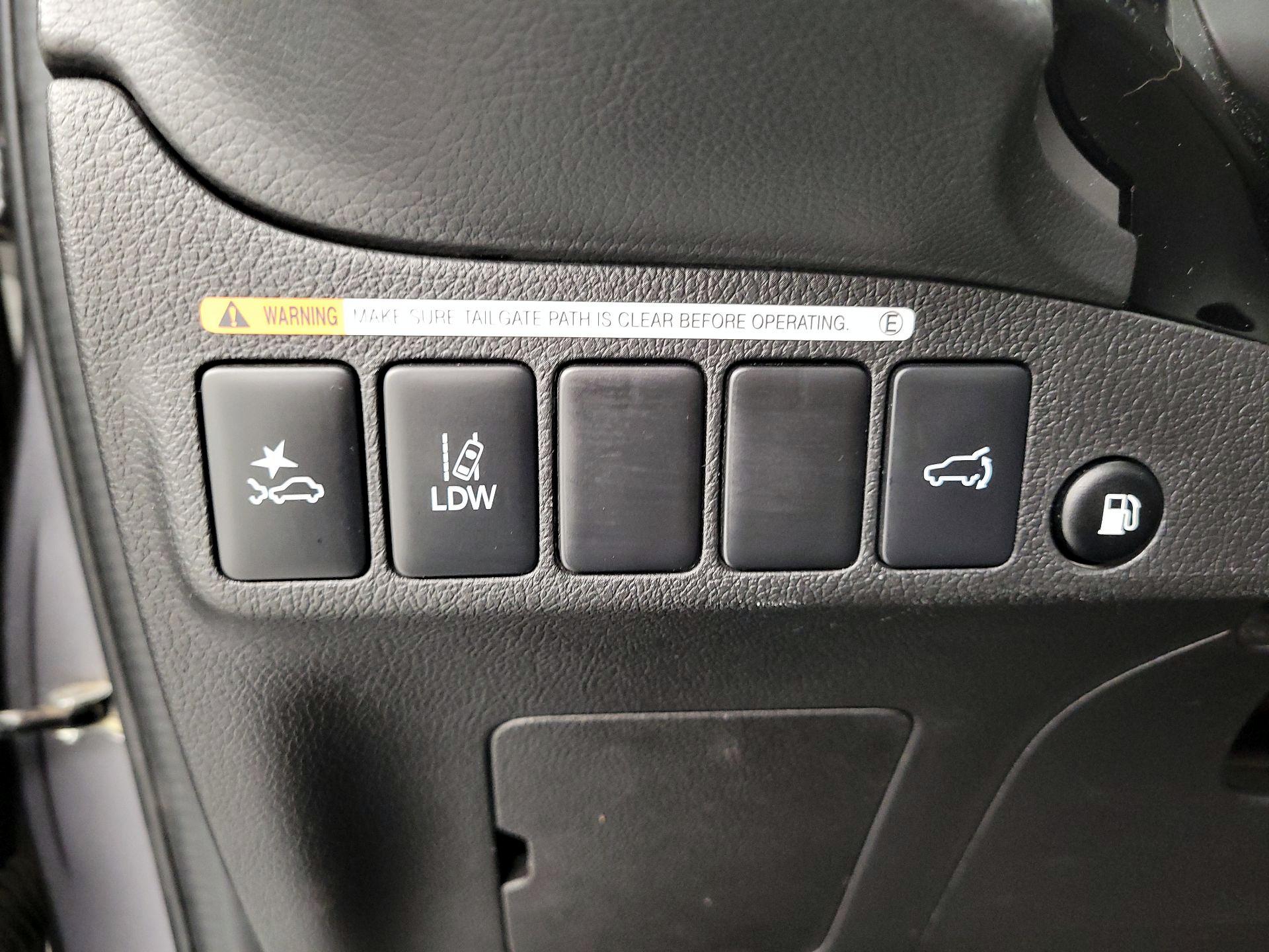 Thumbnail: 2018 Mitsubishi Outlander - 13