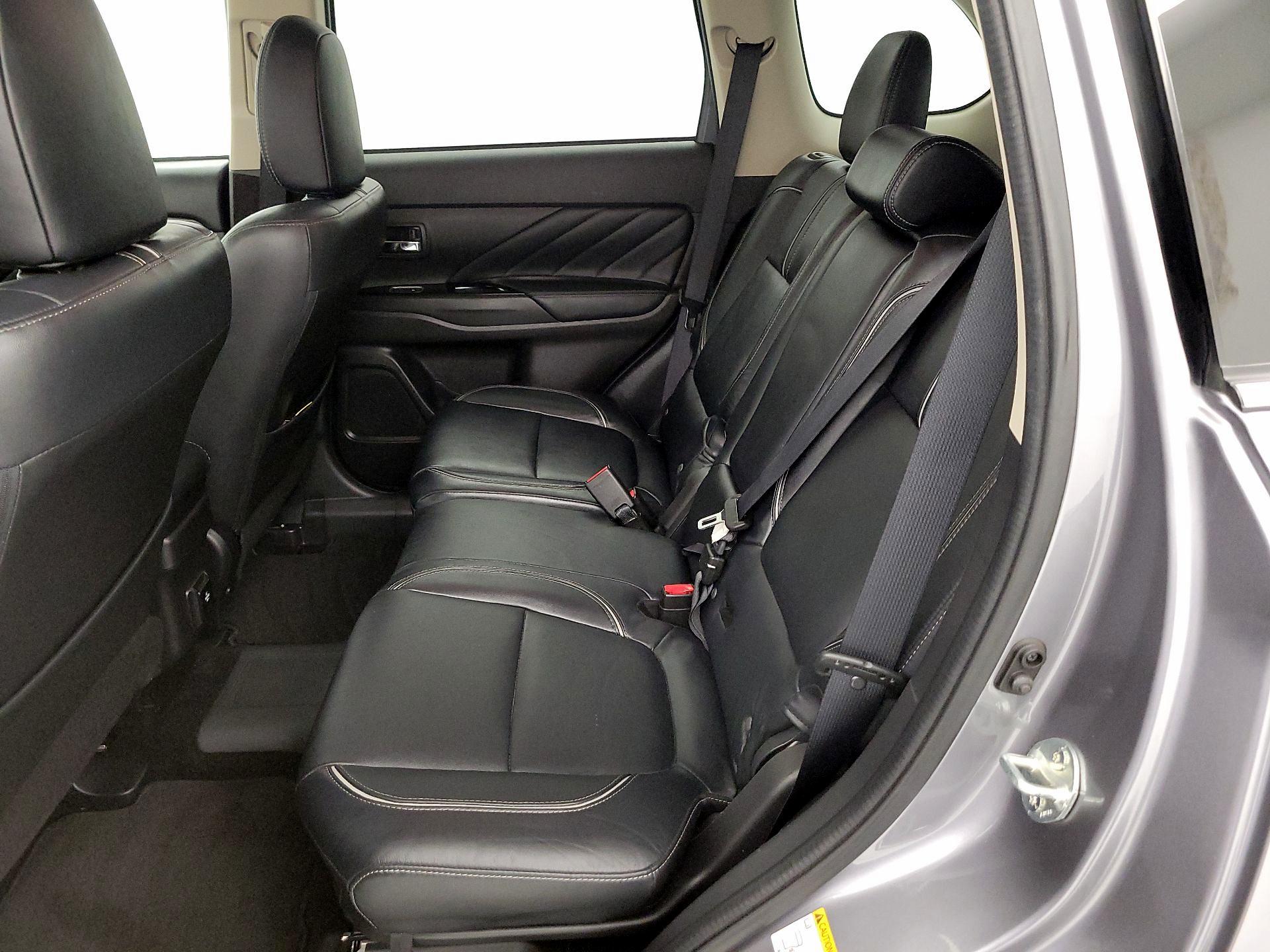 Thumbnail: 2018 Mitsubishi Outlander - 20