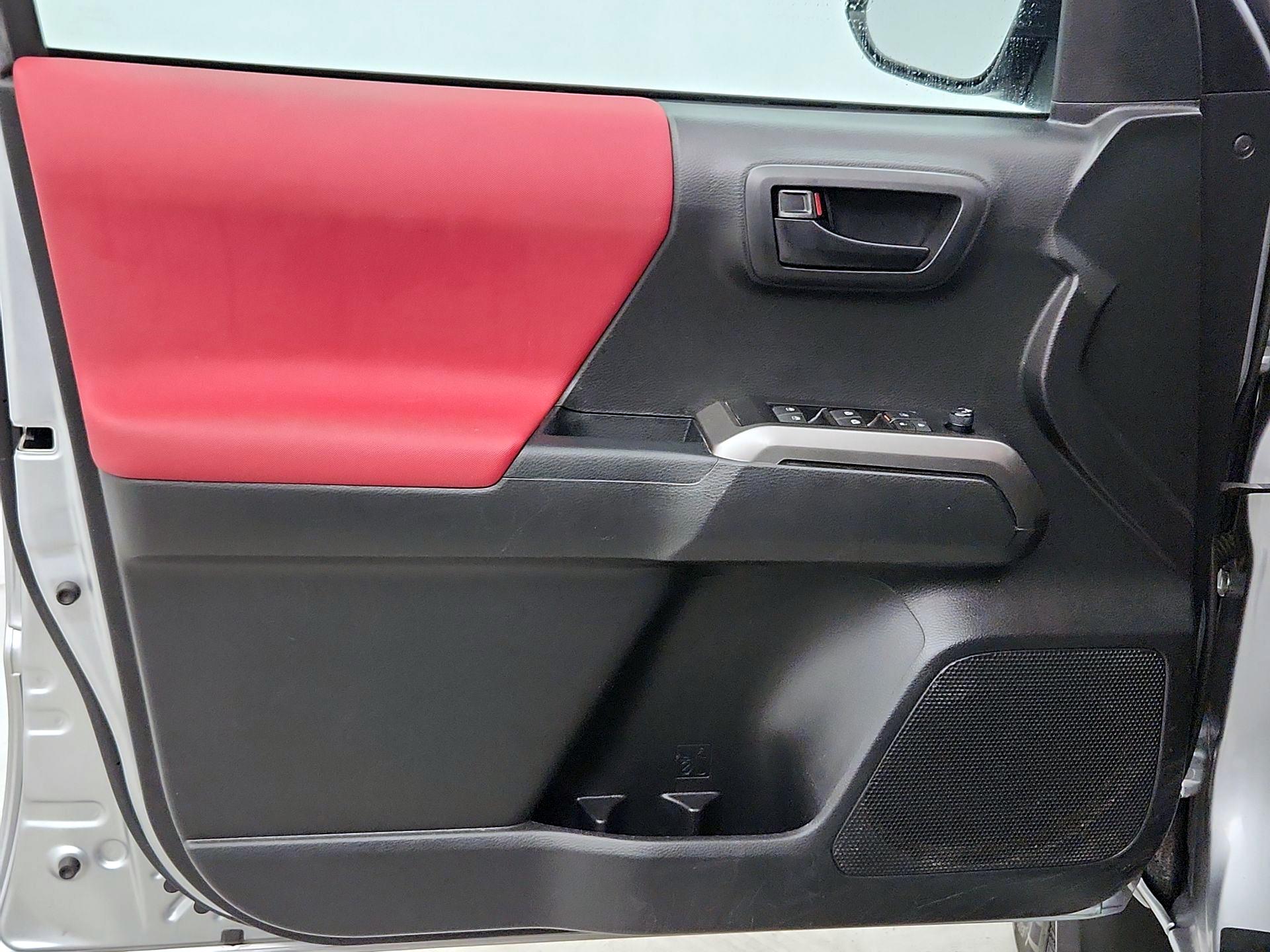 Thumbnail: 2023 Toyota Tacoma - 12