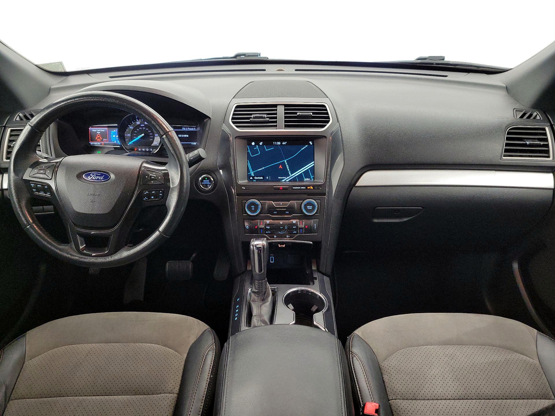 Thumbnail: 2017 Ford Explorer - 9