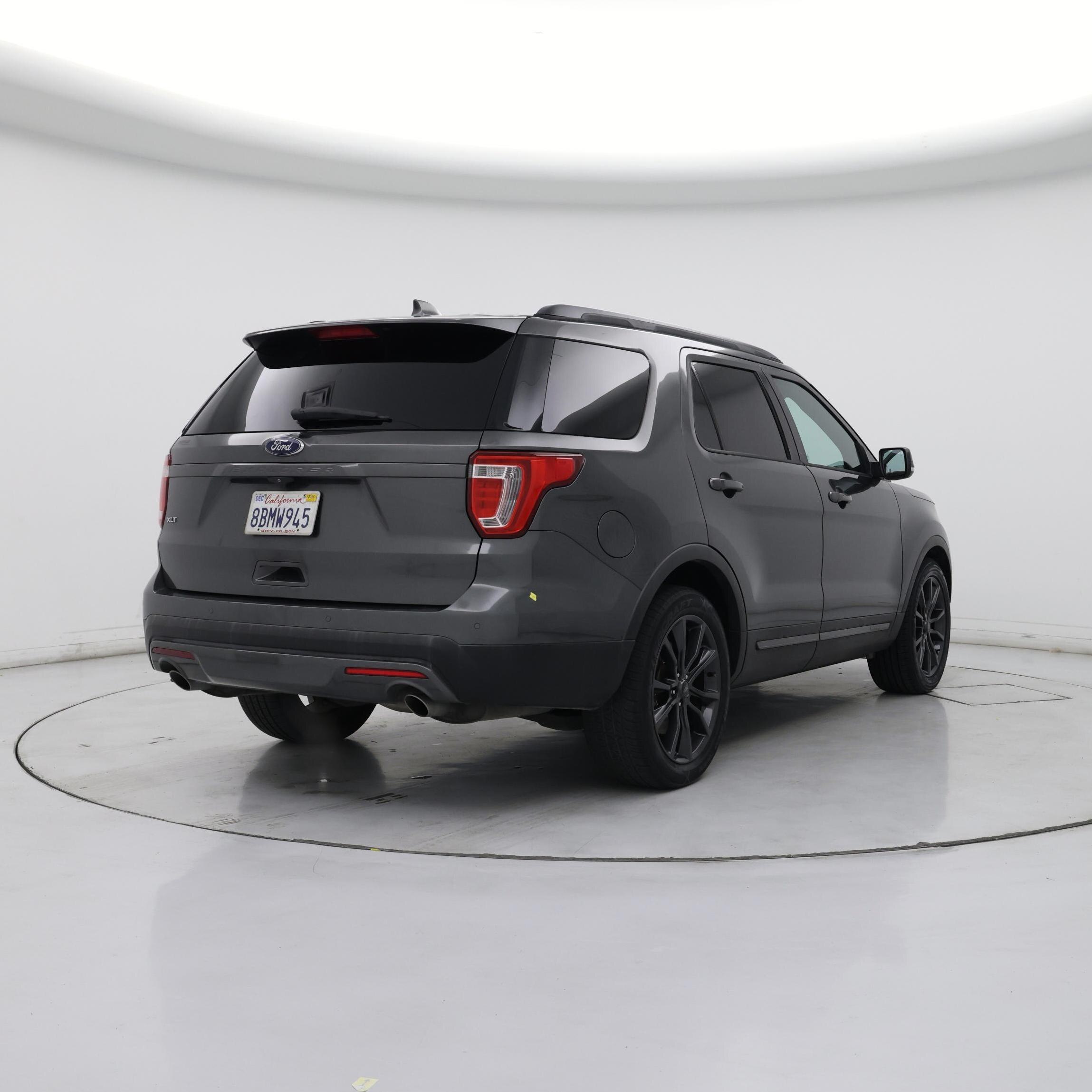 Thumbnail: 2017 Ford Explorer - 8