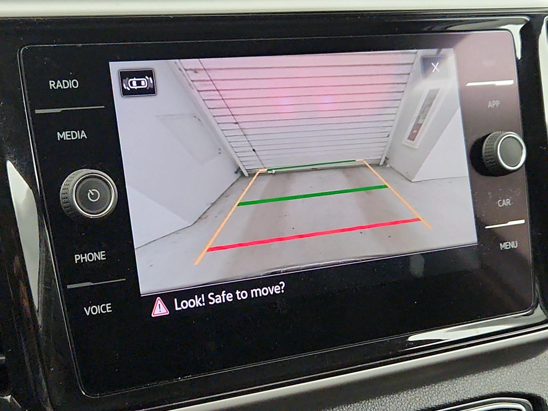 Thumbnail: 2022 Volkswagen Atlas - 14