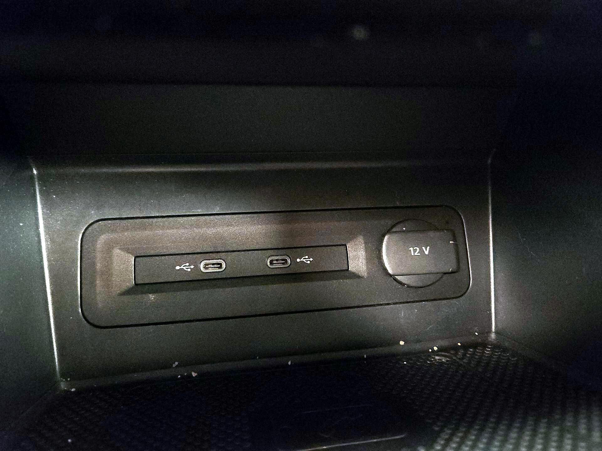 Thumbnail: 2022 Volkswagen Atlas - 18