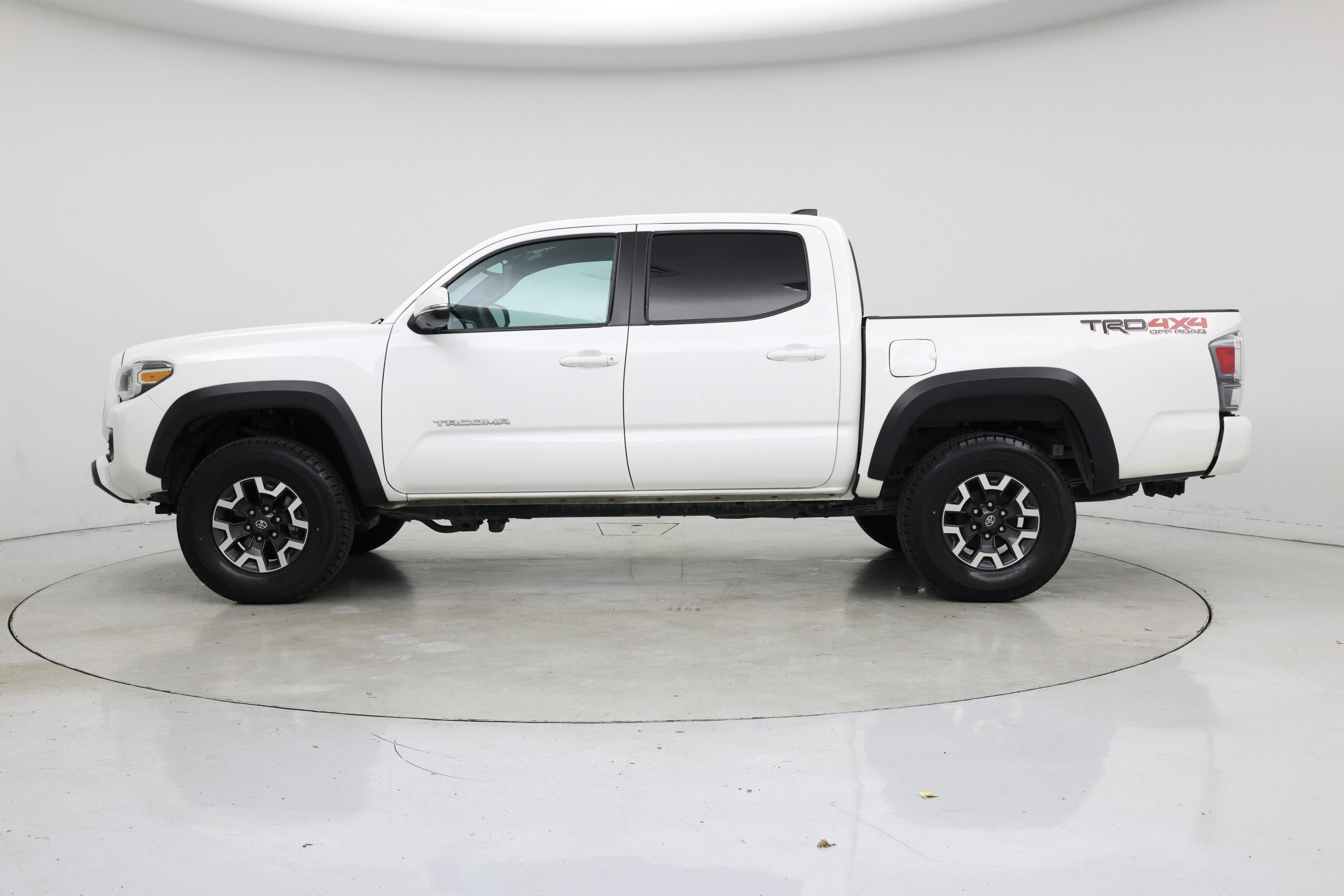 Thumbnail: 2023 Toyota Tacoma - 3