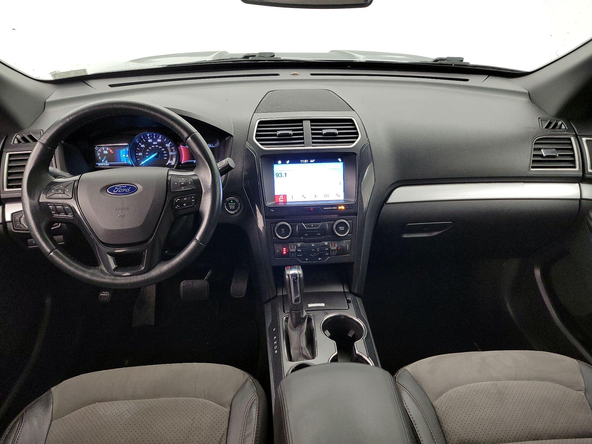 Thumbnail: 2017 Ford Explorer - 9