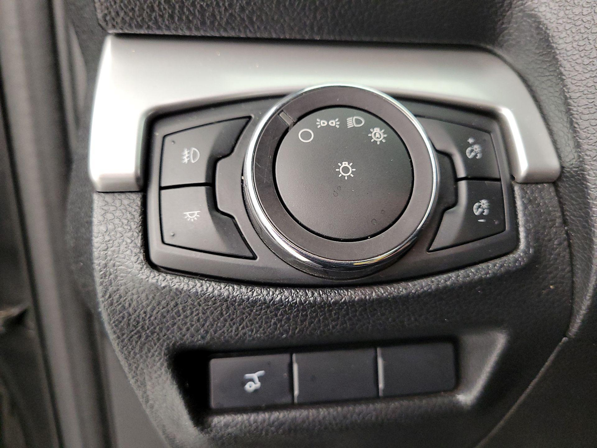 Thumbnail: 2017 Ford Explorer - 13