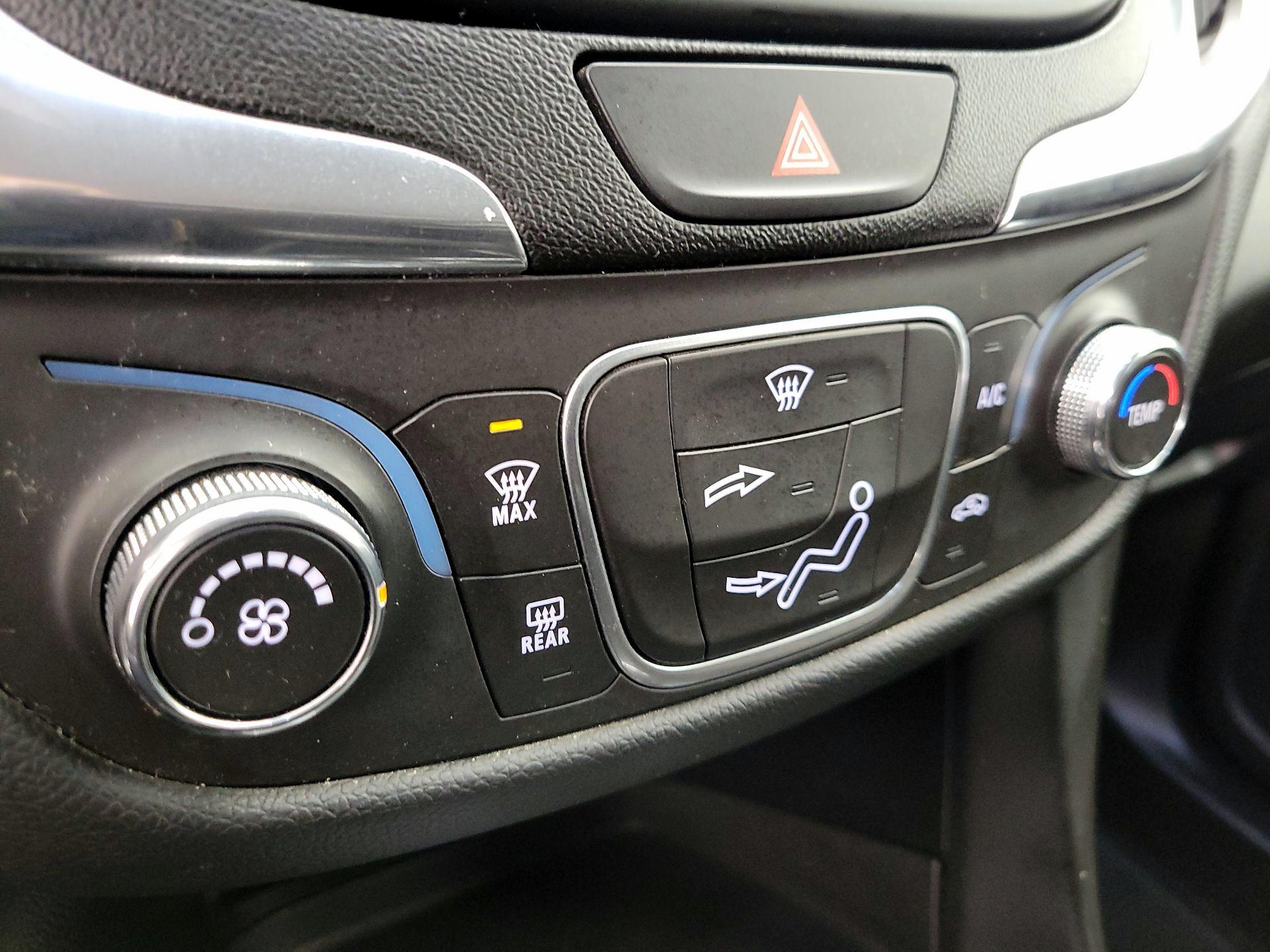 Thumbnail: 2019 Chevrolet Equinox - 16