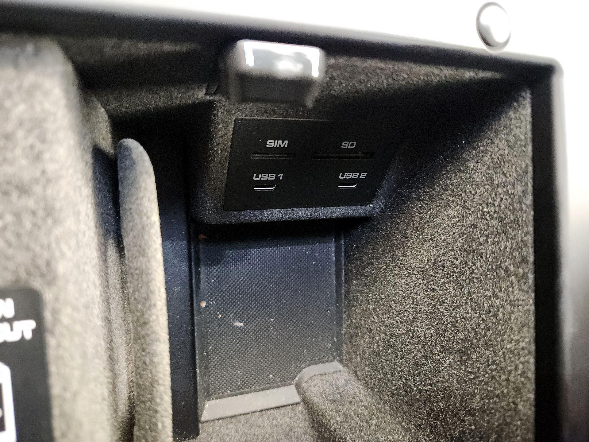 Thumbnail: 2023 Porsche Macan - 19