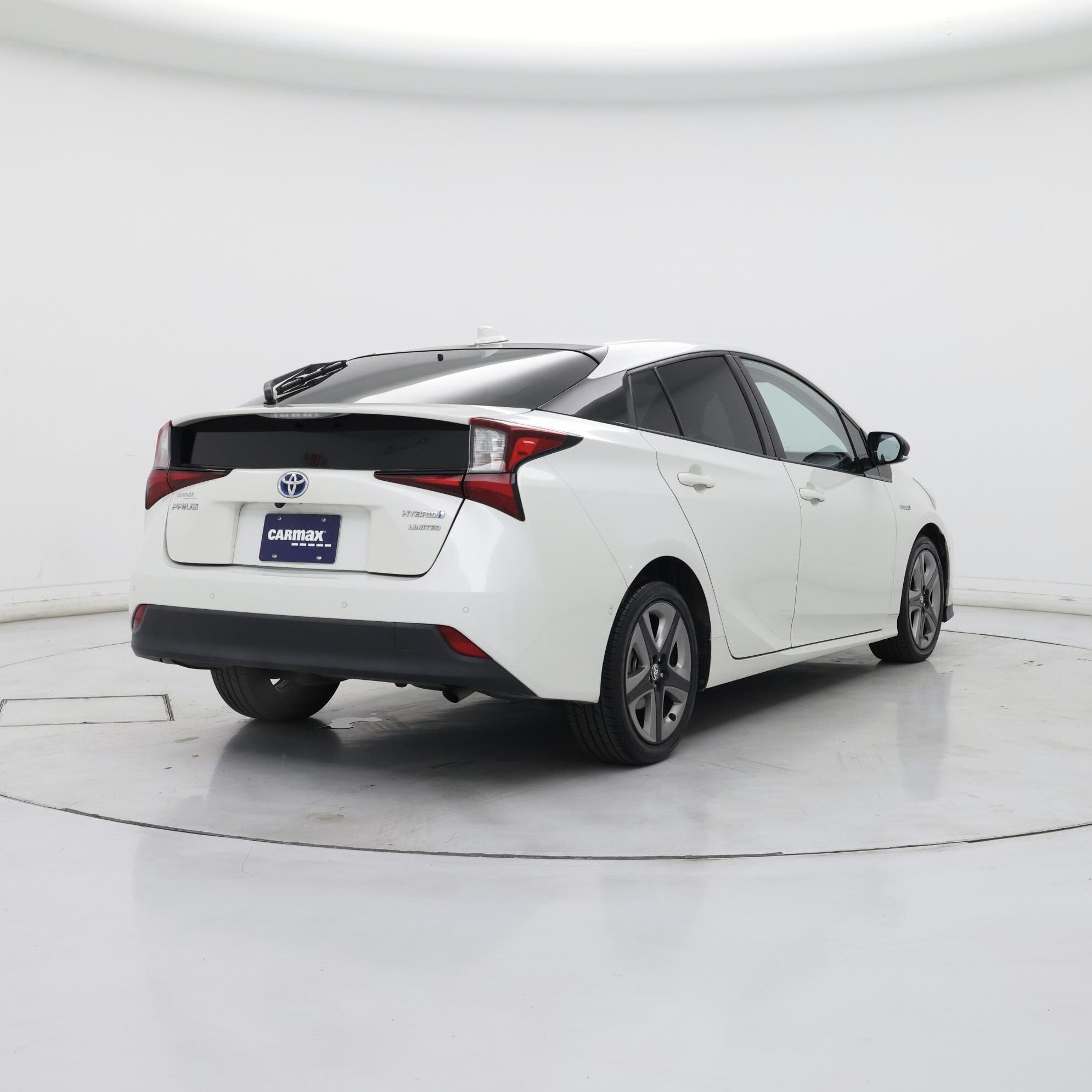 Thumbnail: 2019 Toyota Prius - 8