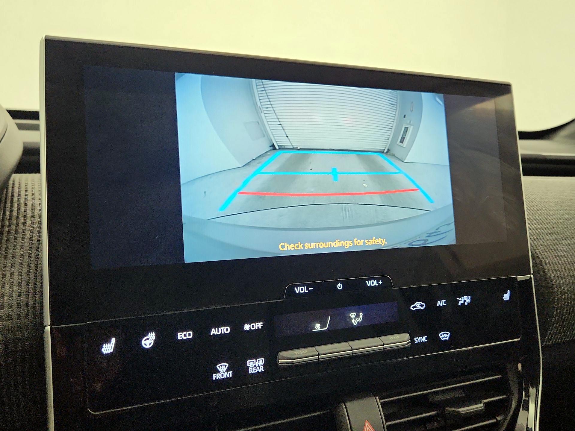 Thumbnail: 2023 Toyota bZ4X - 14