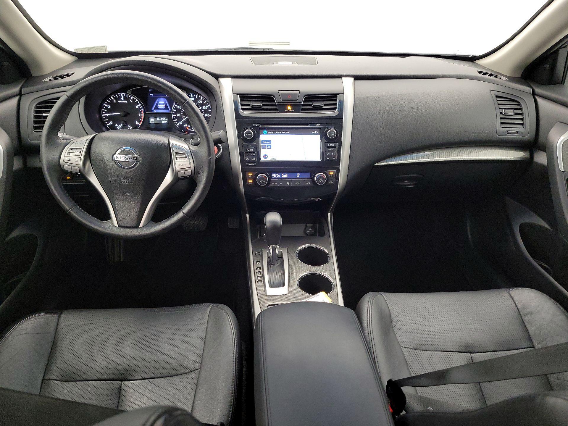 Thumbnail: 2015 Nissan Altima - 9