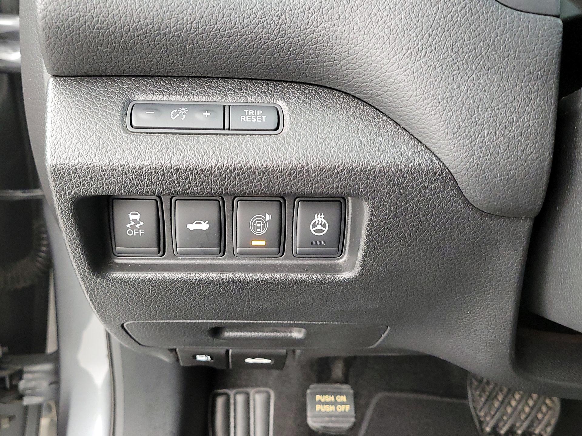 Thumbnail: 2015 Nissan Altima - 13