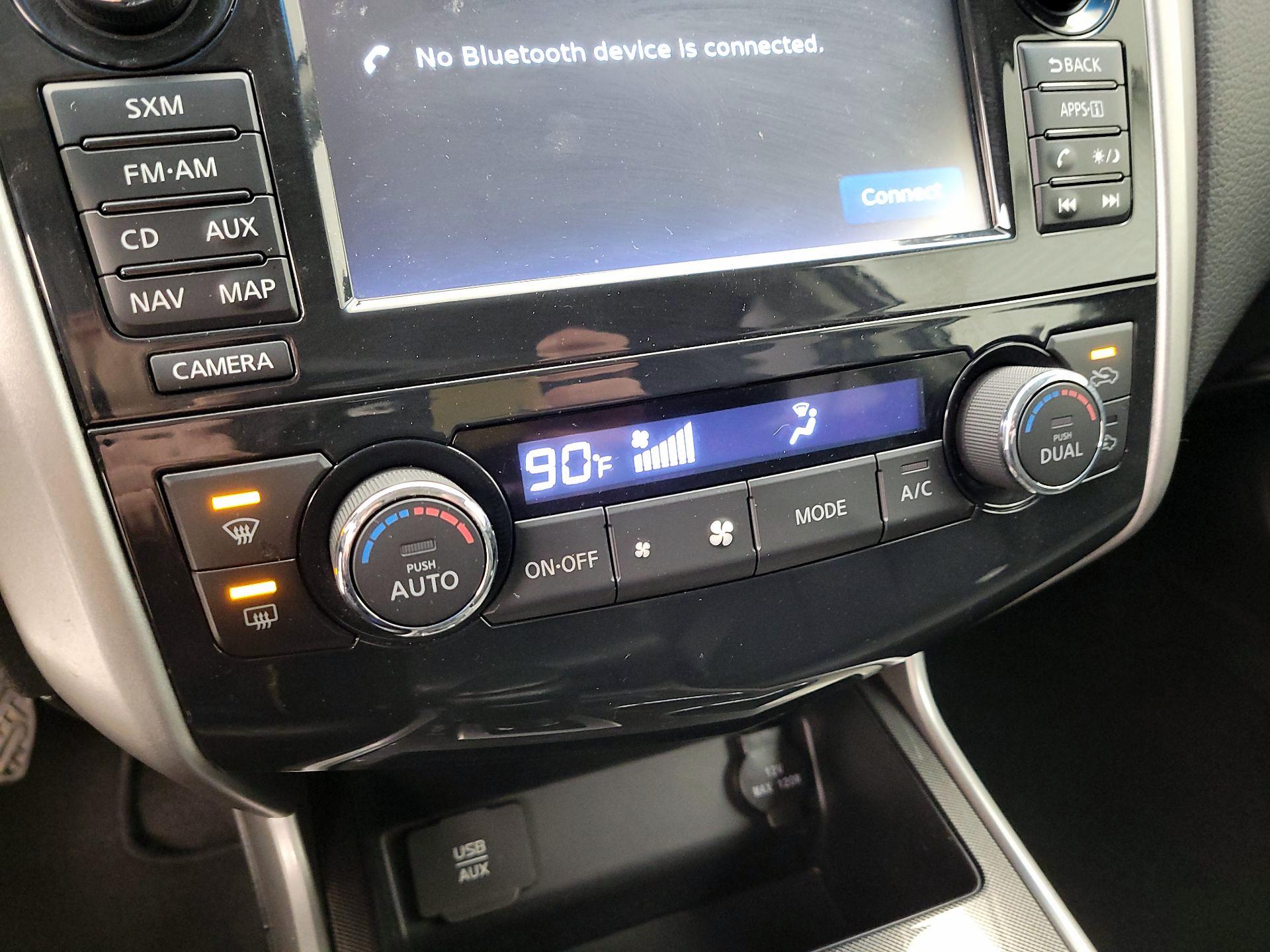 Thumbnail: 2015 Nissan Altima - 17