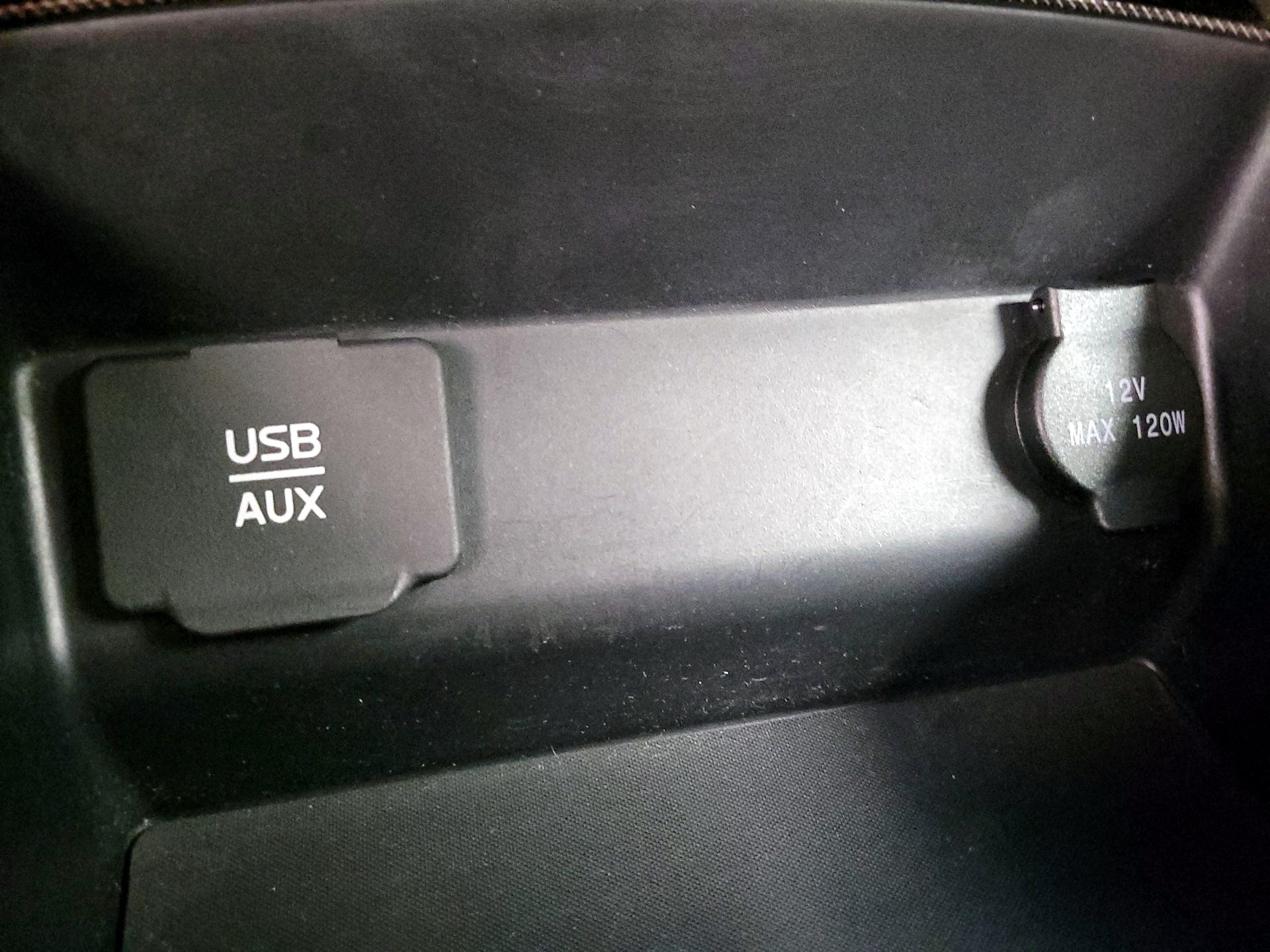 Thumbnail: 2015 Nissan Altima - 19