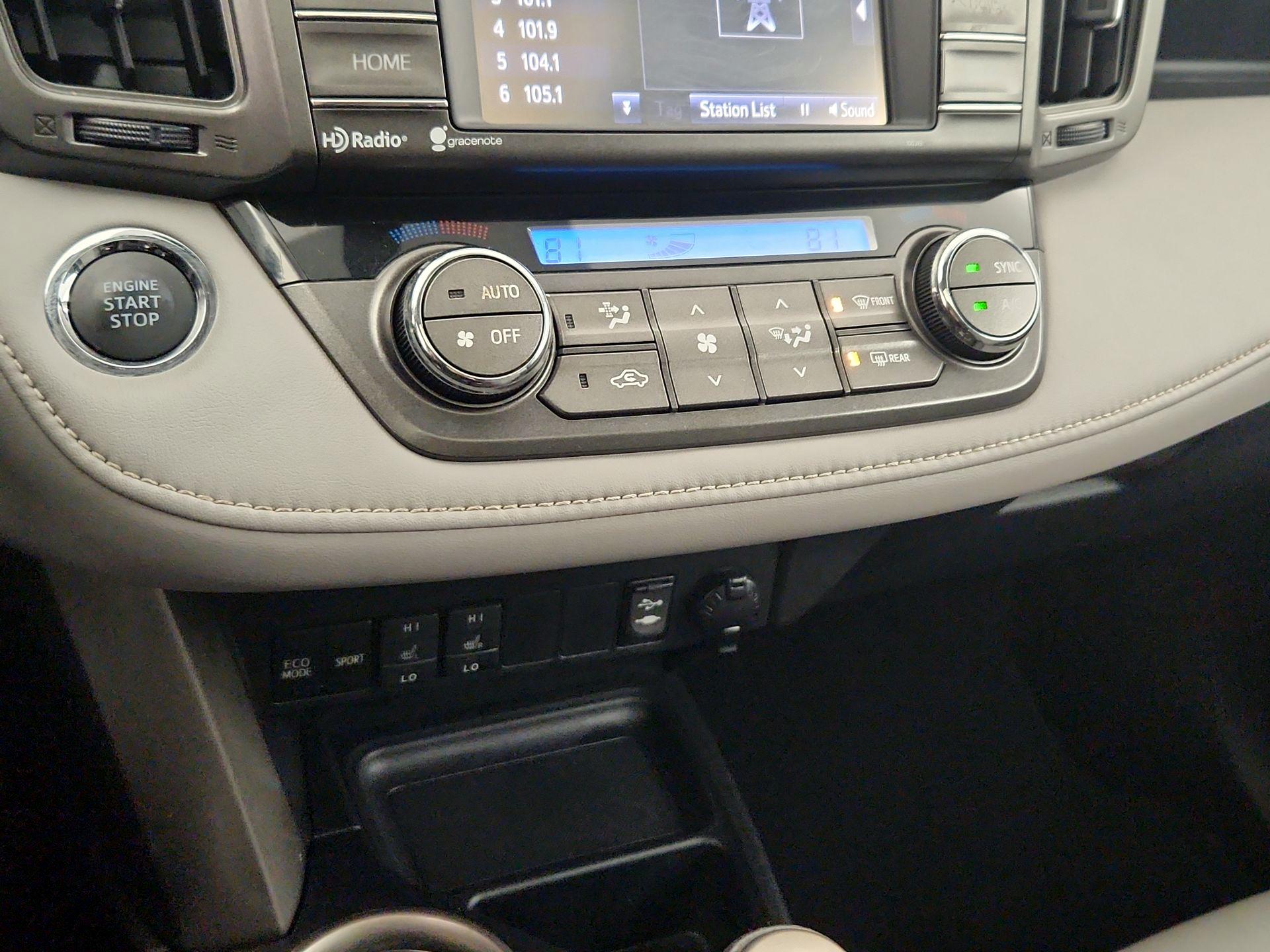 Thumbnail: 2015 Toyota RAV4 - 16