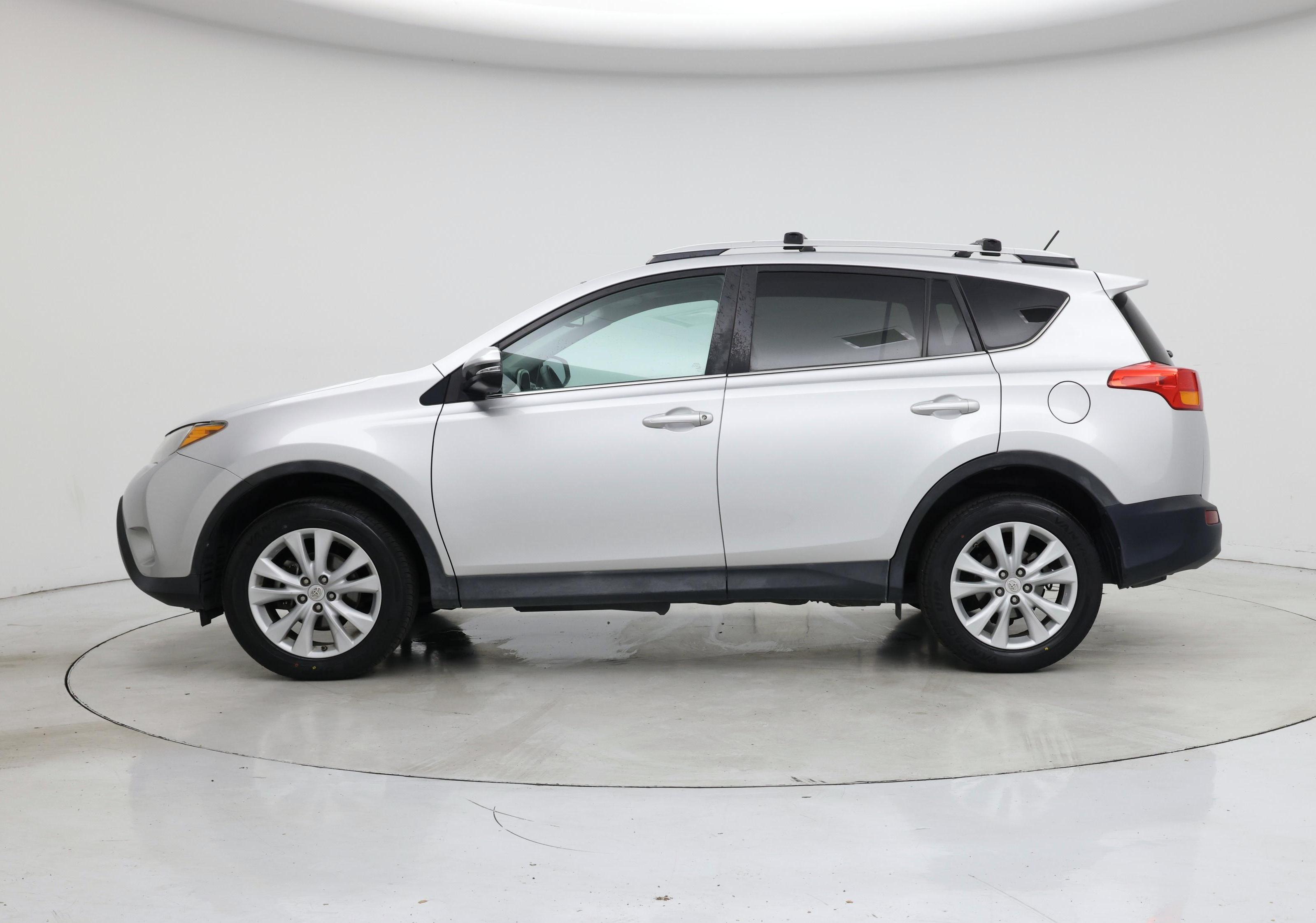 Thumbnail: 2015 Toyota RAV4 - 3