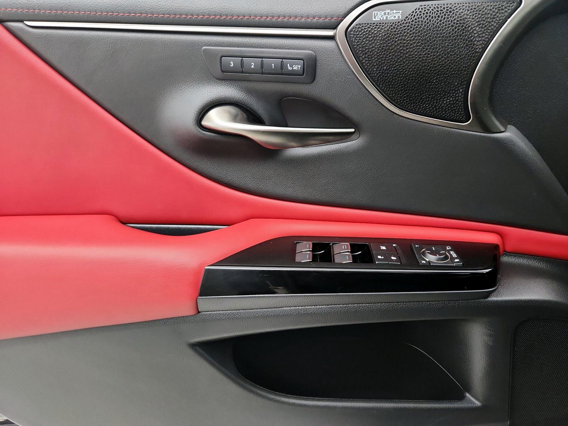 Thumbnail: 2022 Lexus ES - 12