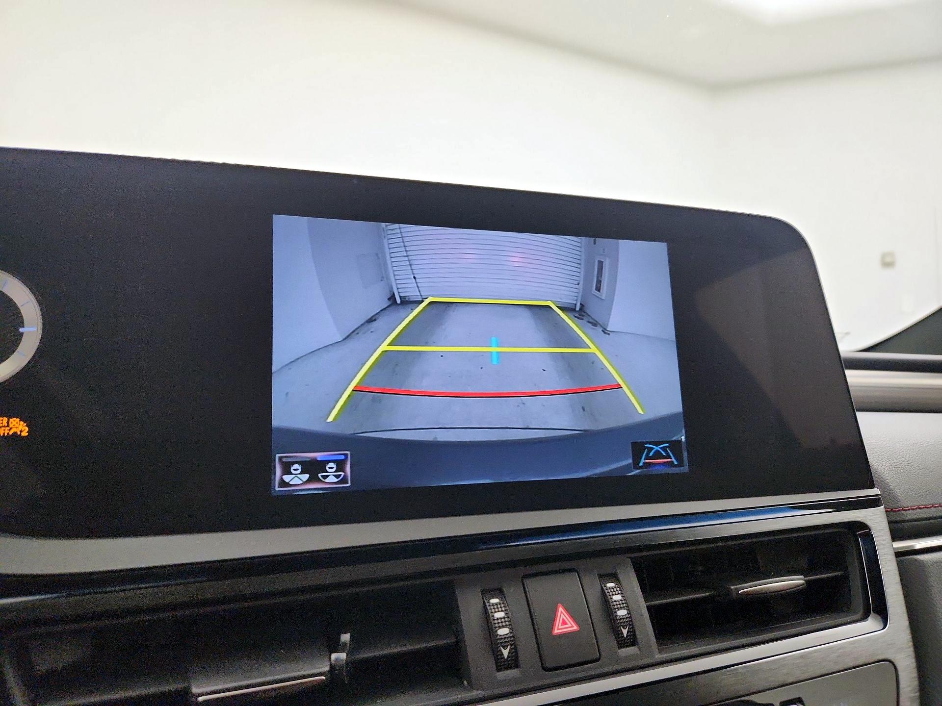 Thumbnail: 2022 Lexus ES - 15