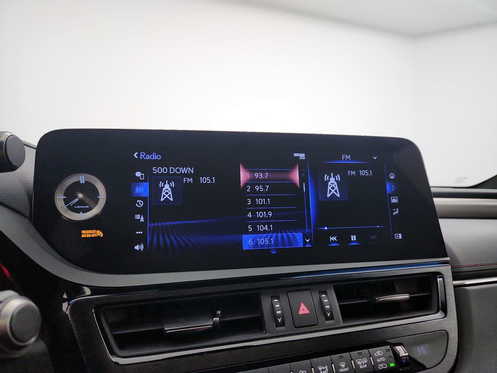 Thumbnail: 2022 Lexus ES - 16