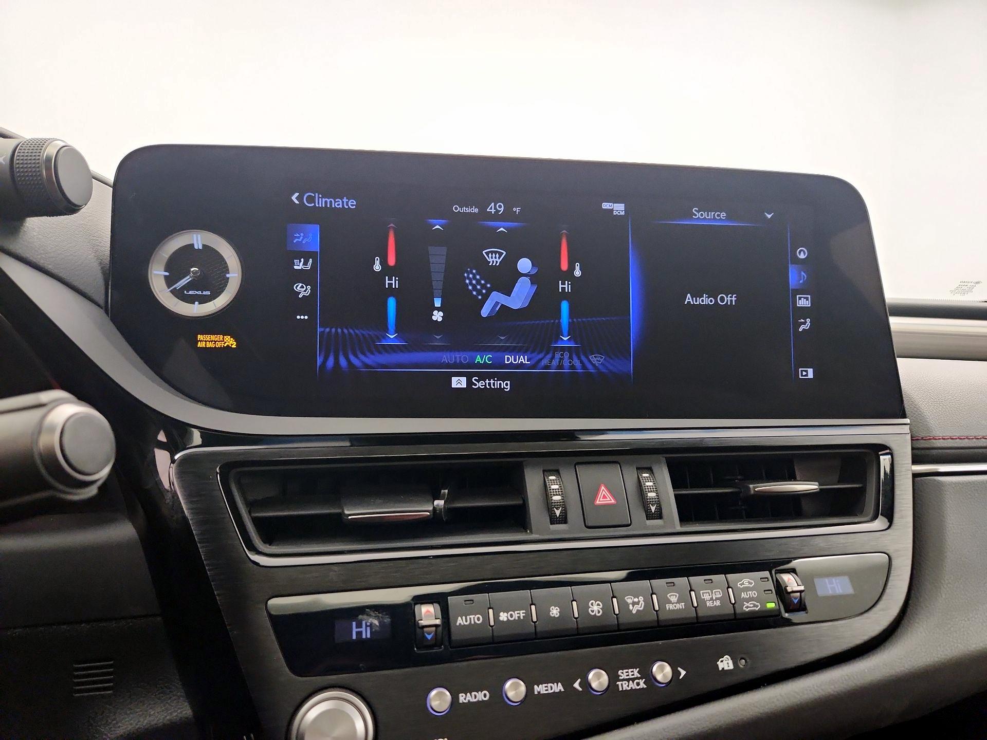 Thumbnail: 2022 Lexus ES - 17