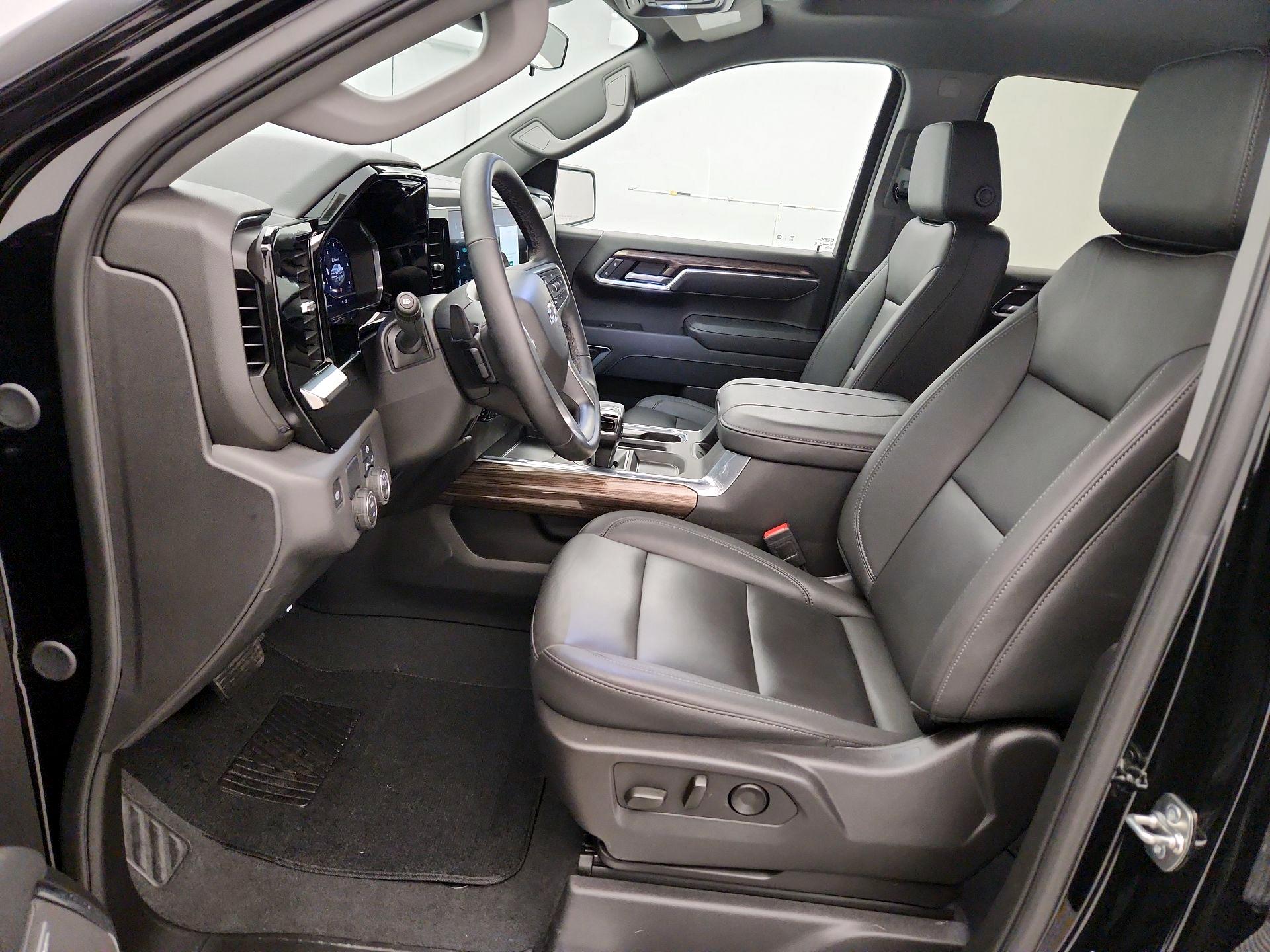 Thumbnail: 2025 Chevrolet Silverado 1500 - 11