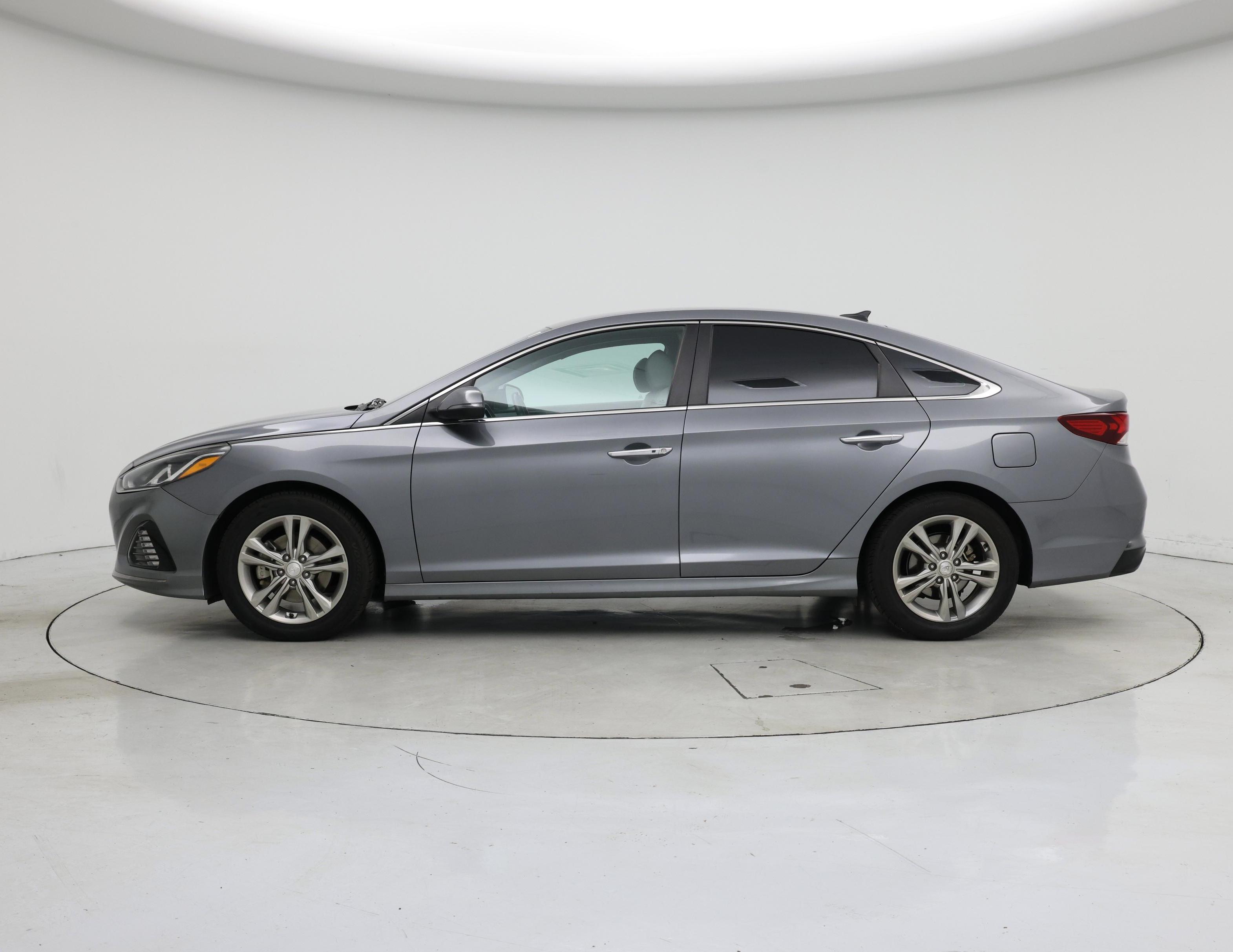 Thumbnail: 2019 Hyundai Sonata - 3