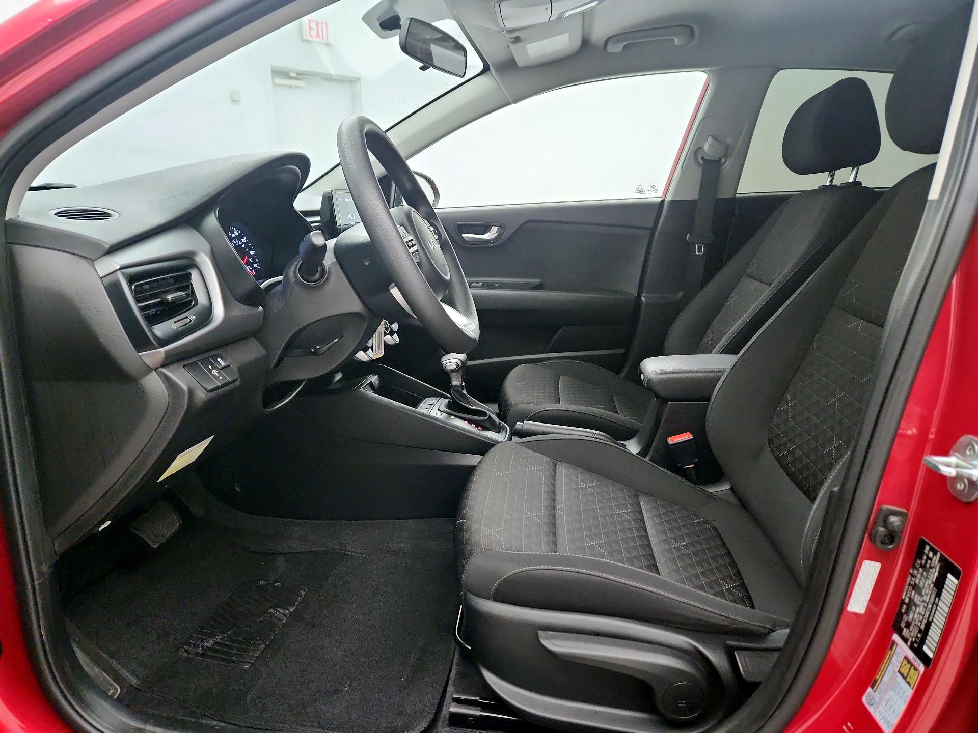 Thumbnail: 2022 Kia Rio - 11