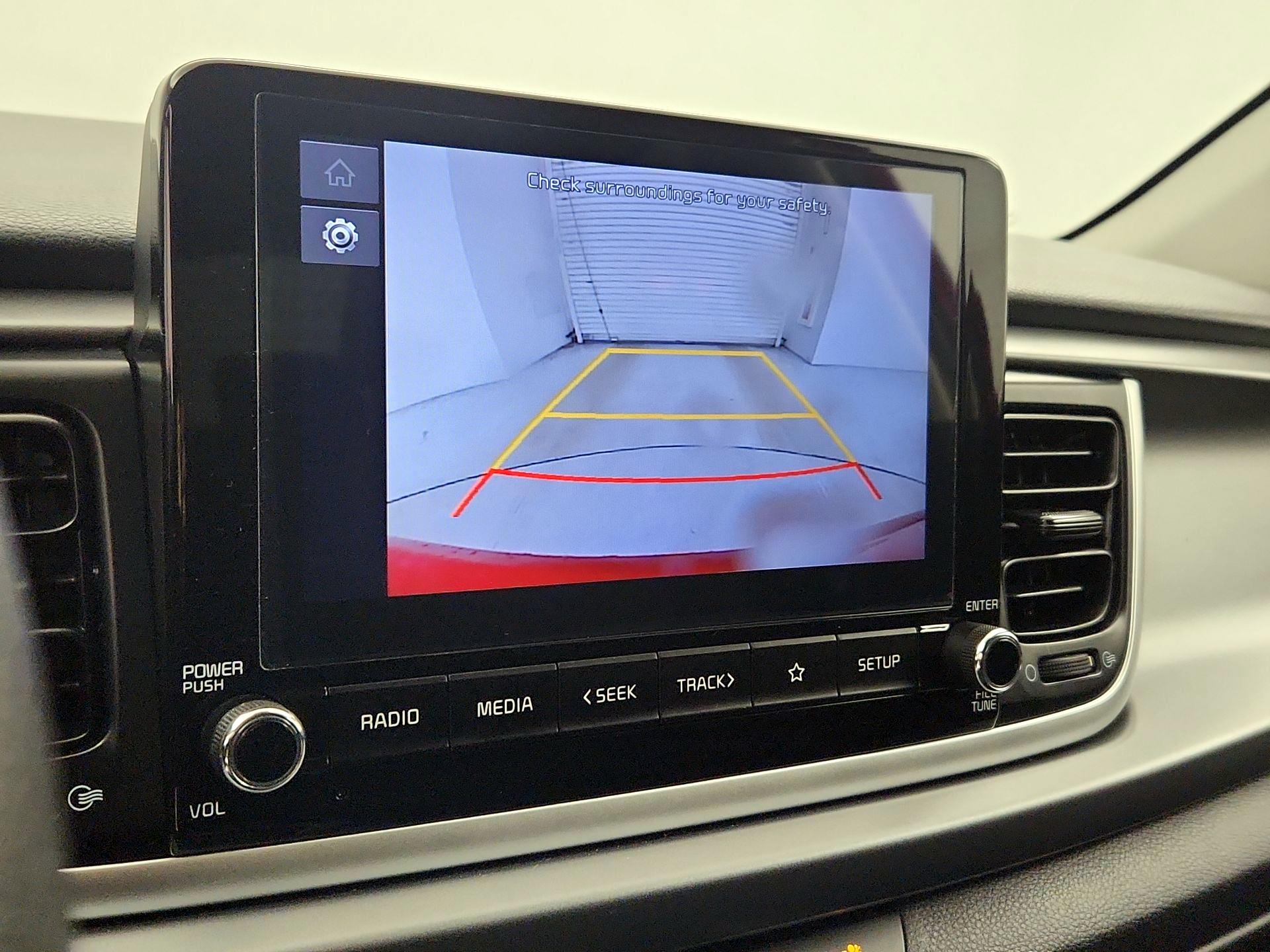 Thumbnail: 2022 Kia Rio - 14