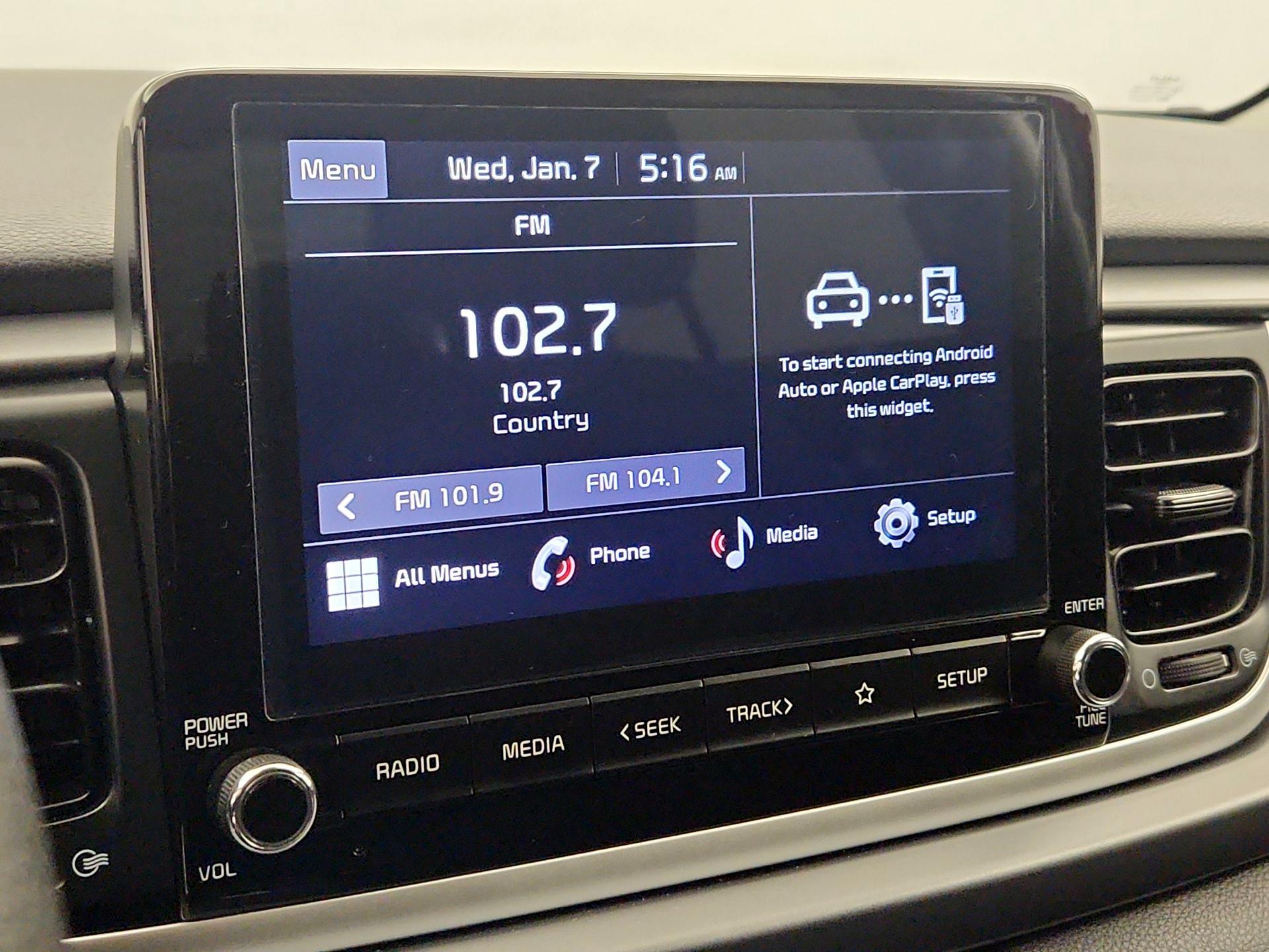 Thumbnail: 2022 Kia Rio - 15