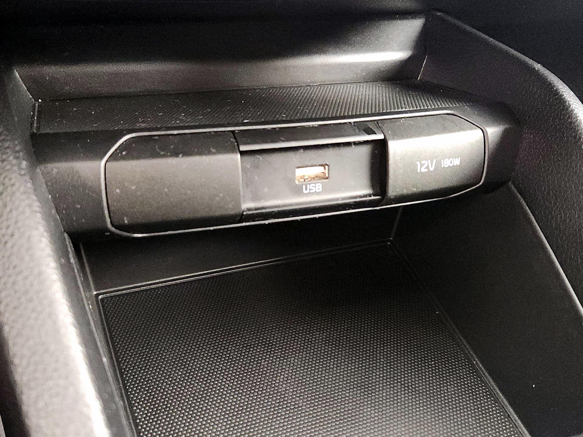 Thumbnail: 2022 Kia Rio - 18