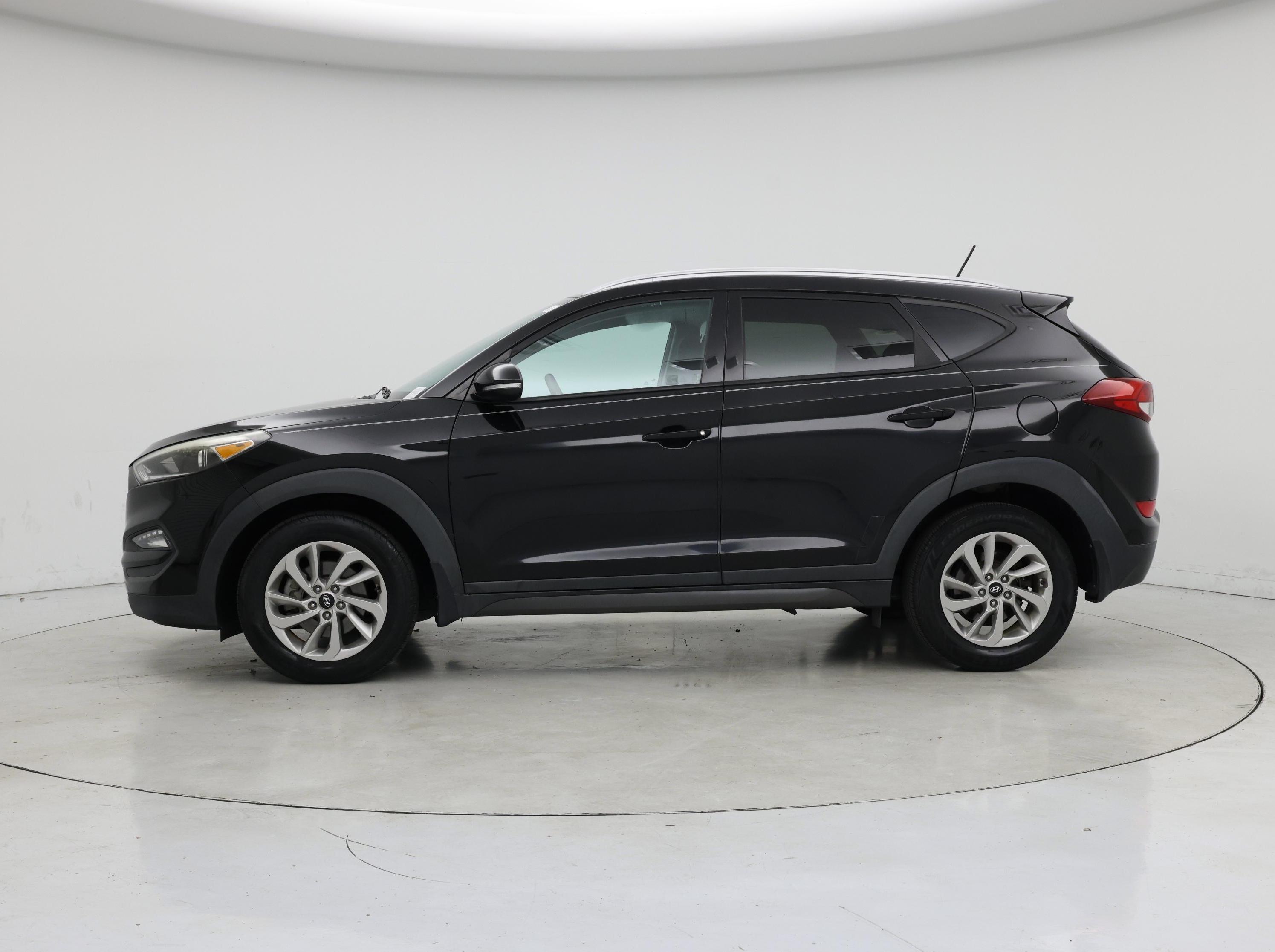 Thumbnail: 2016 Hyundai Tucson - 3