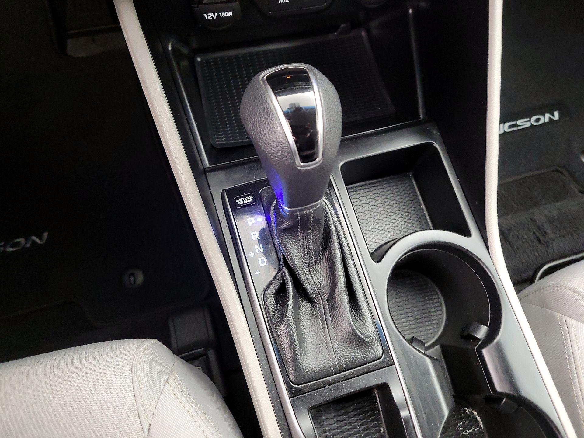 Thumbnail: 2017 Hyundai Tucson - 17