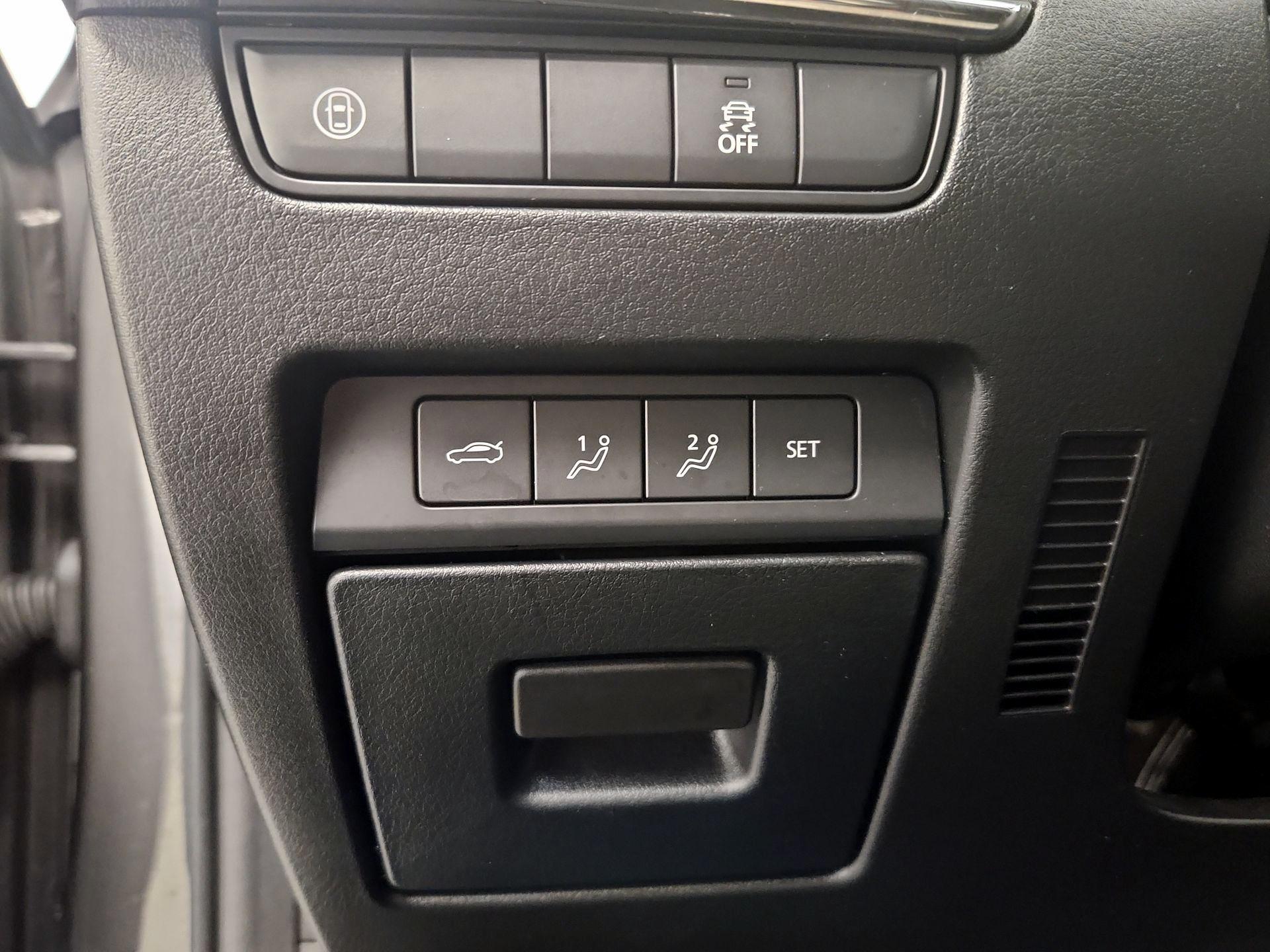 Thumbnail: 2020 Mazda Mazda3 - 13