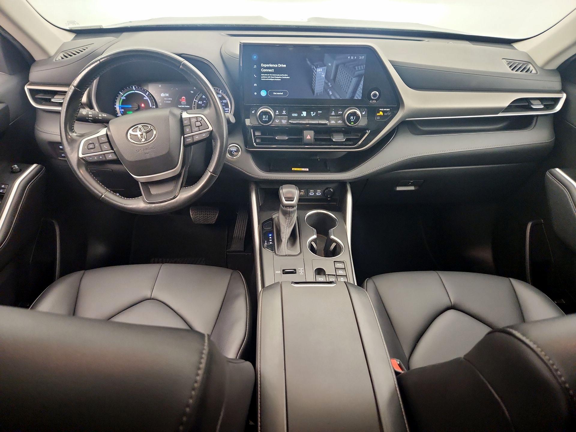 Thumbnail: 2023 Toyota Highlander - 9