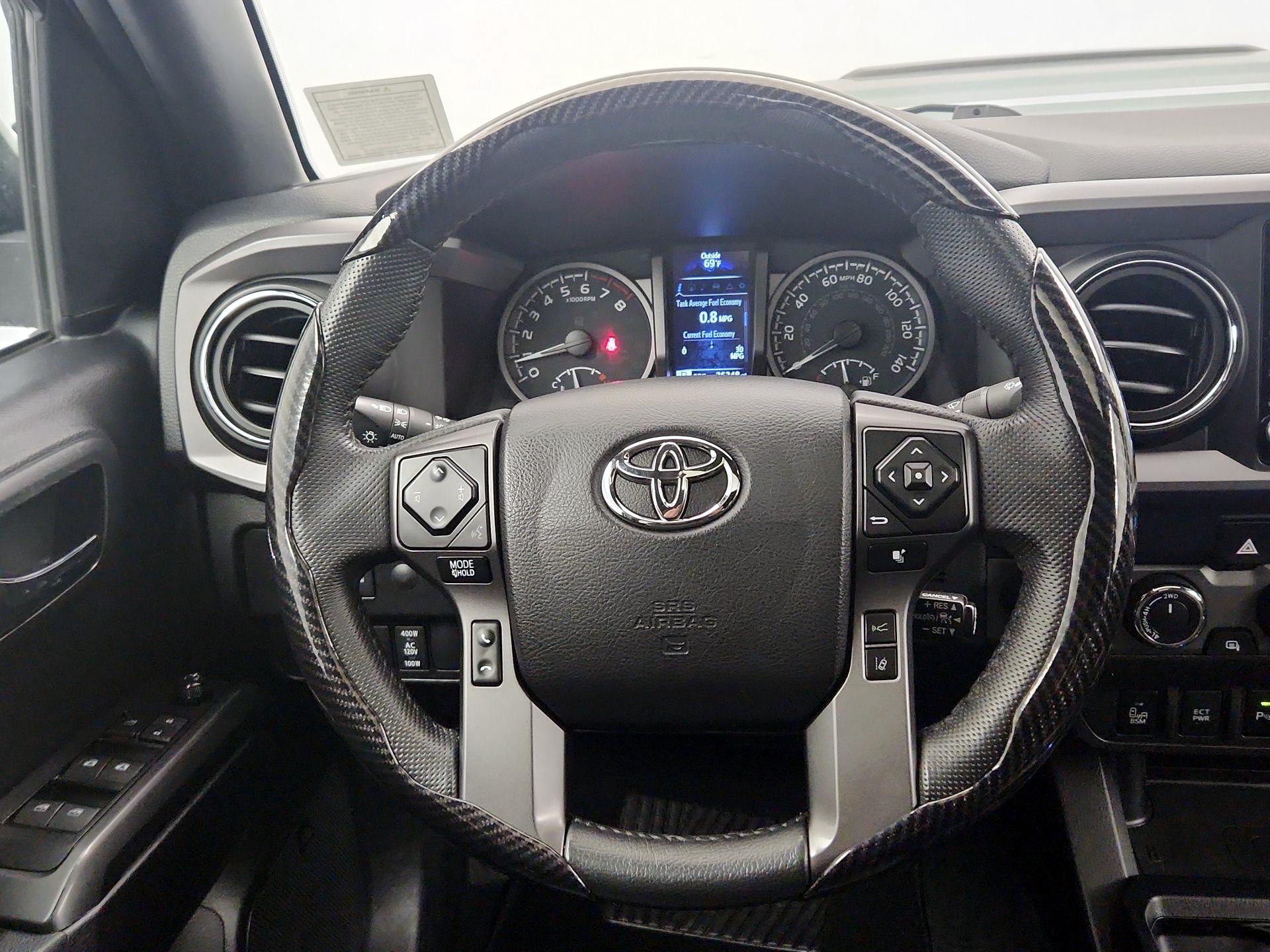 Thumbnail: 2021 Toyota Tacoma - 10