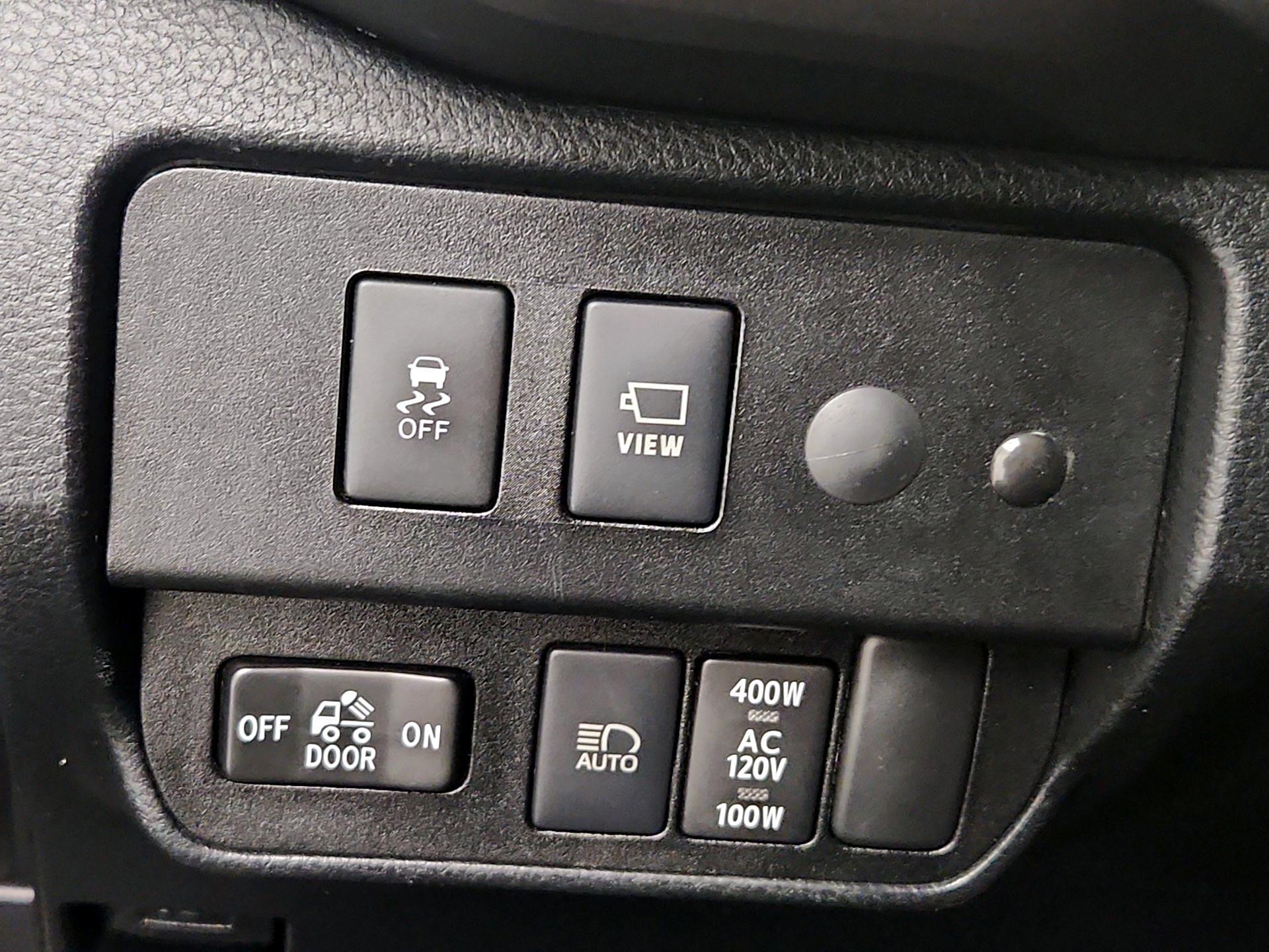 Thumbnail: 2021 Toyota Tacoma - 13