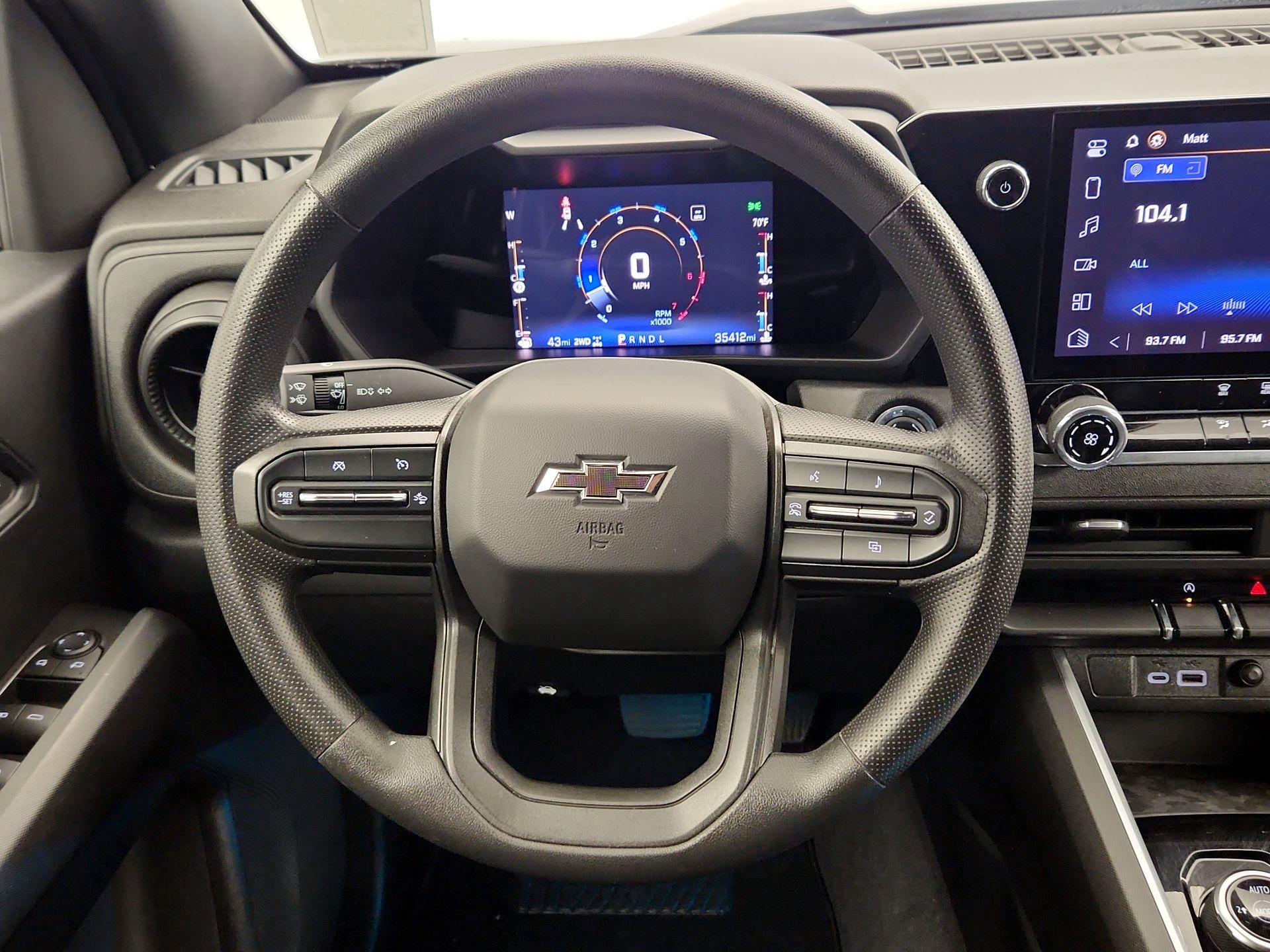 Thumbnail: 2023 Chevrolet Colorado - 10