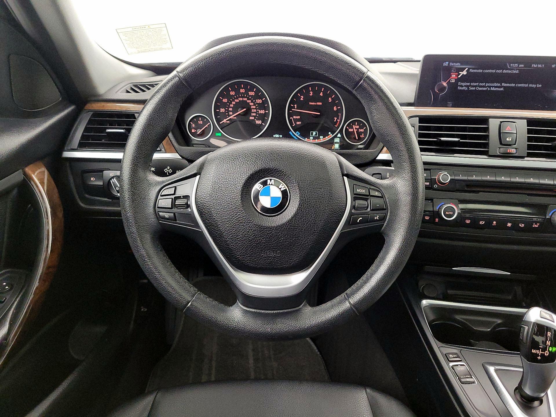 Thumbnail: 2015 BMW 3 Series - 10