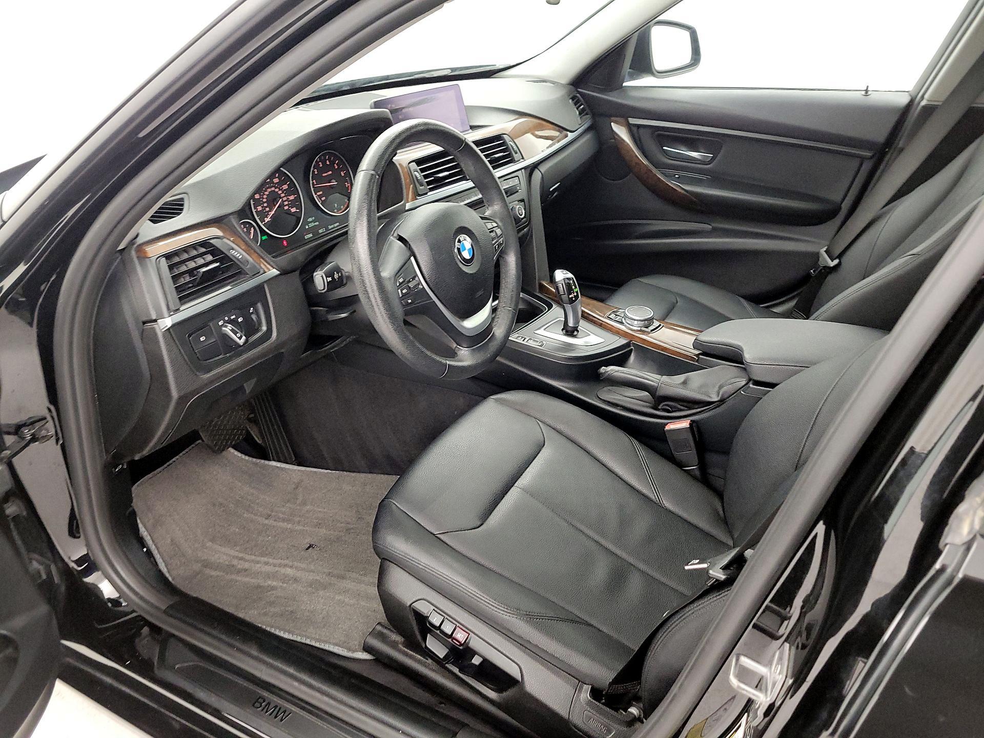 Thumbnail: 2015 BMW 3 Series - 11