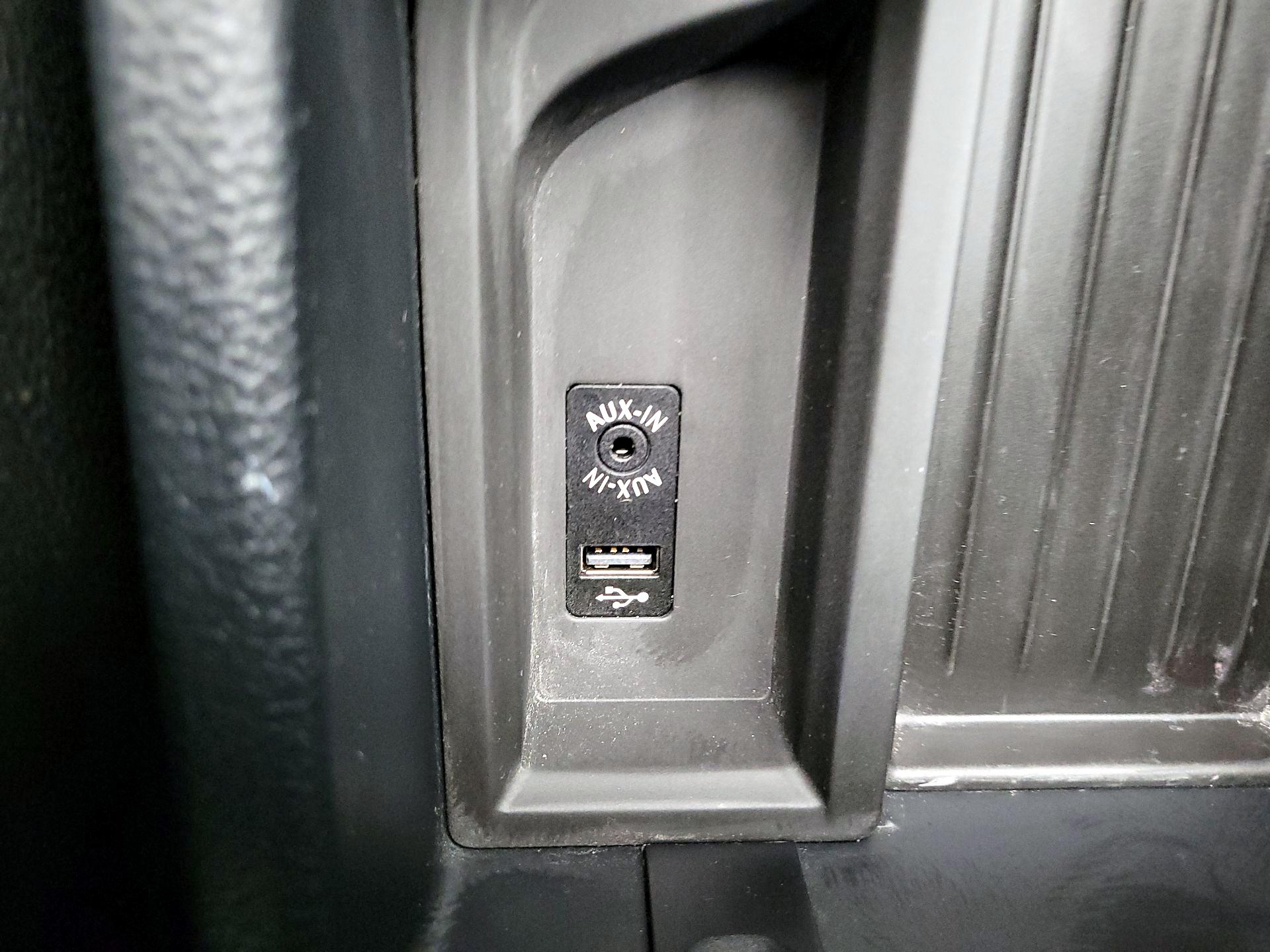 Thumbnail: 2015 BMW 3 Series - 17