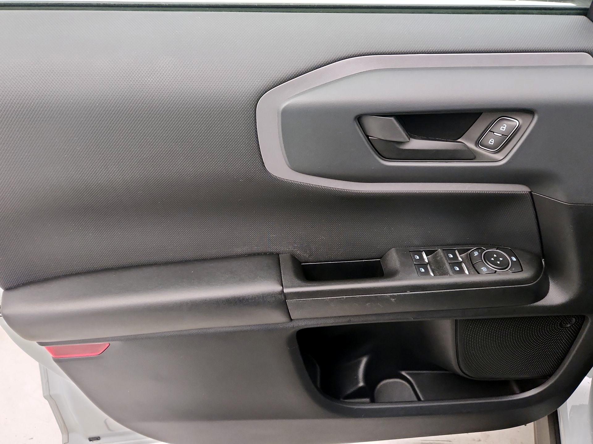 Thumbnail: 2021 Ford Bronco Sport - 12