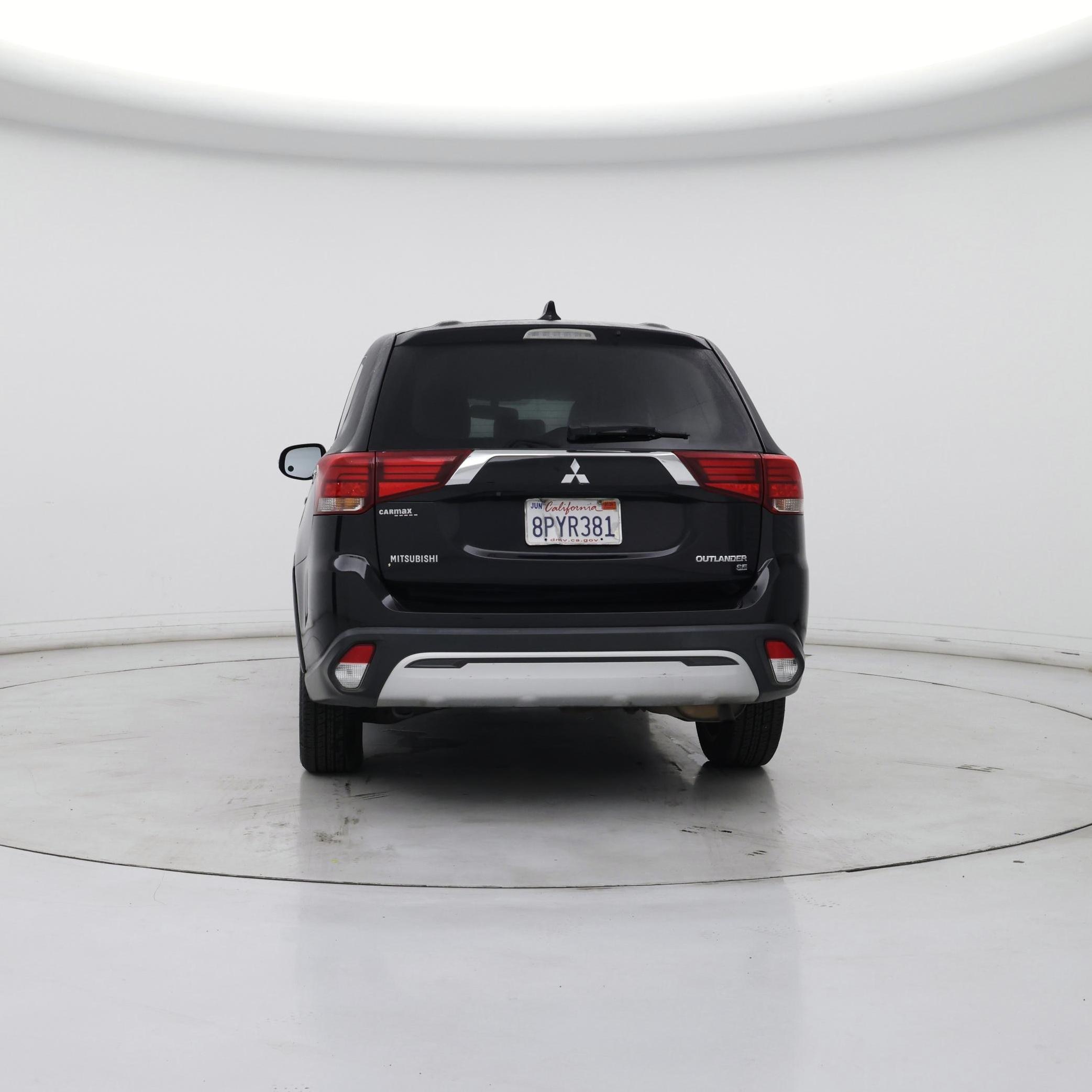 Thumbnail: 2019 Mitsubishi Outlander - 6