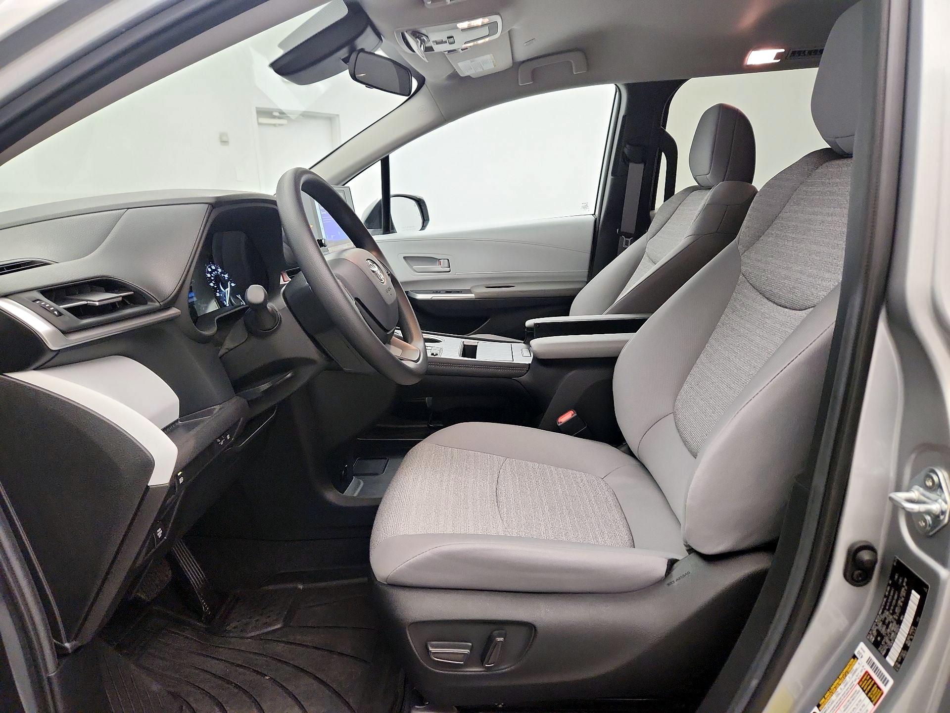 Thumbnail: 2025 Toyota Sienna - 11