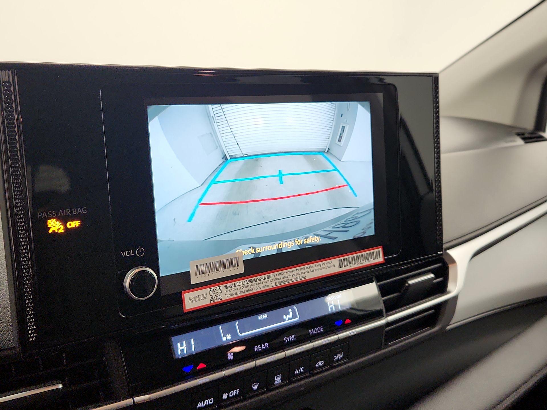 Thumbnail: 2025 Toyota Sienna - 14