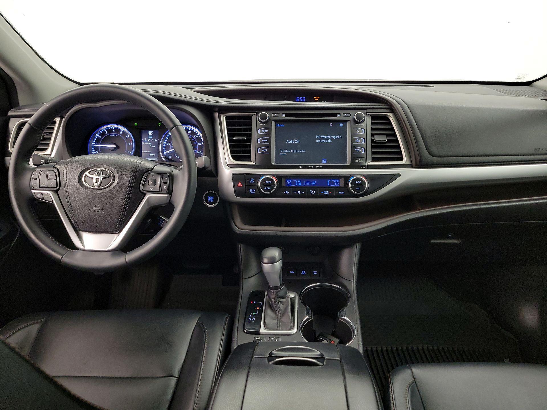 Thumbnail: 2016 Toyota Highlander - 9