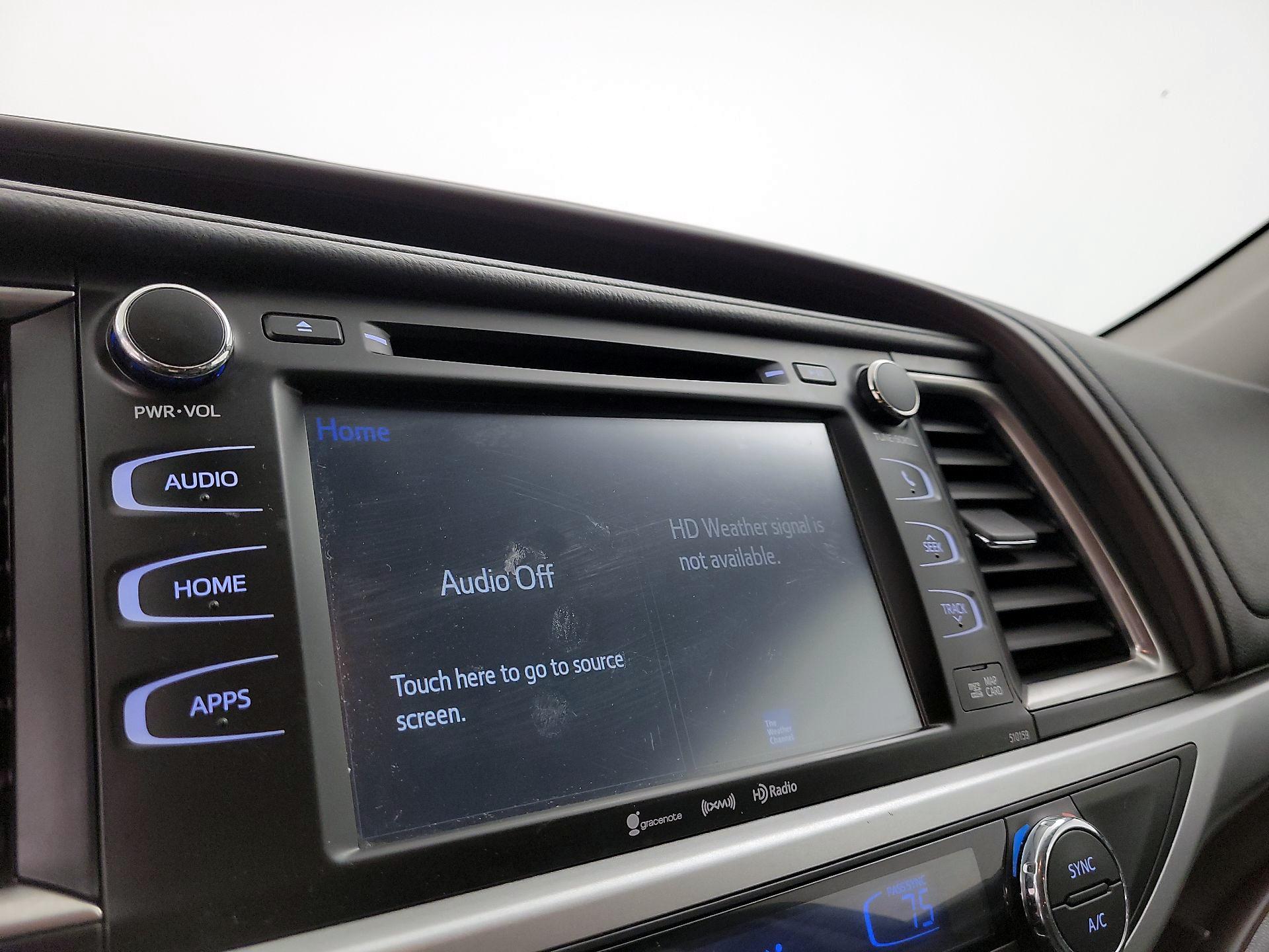 Thumbnail: 2016 Toyota Highlander - 14