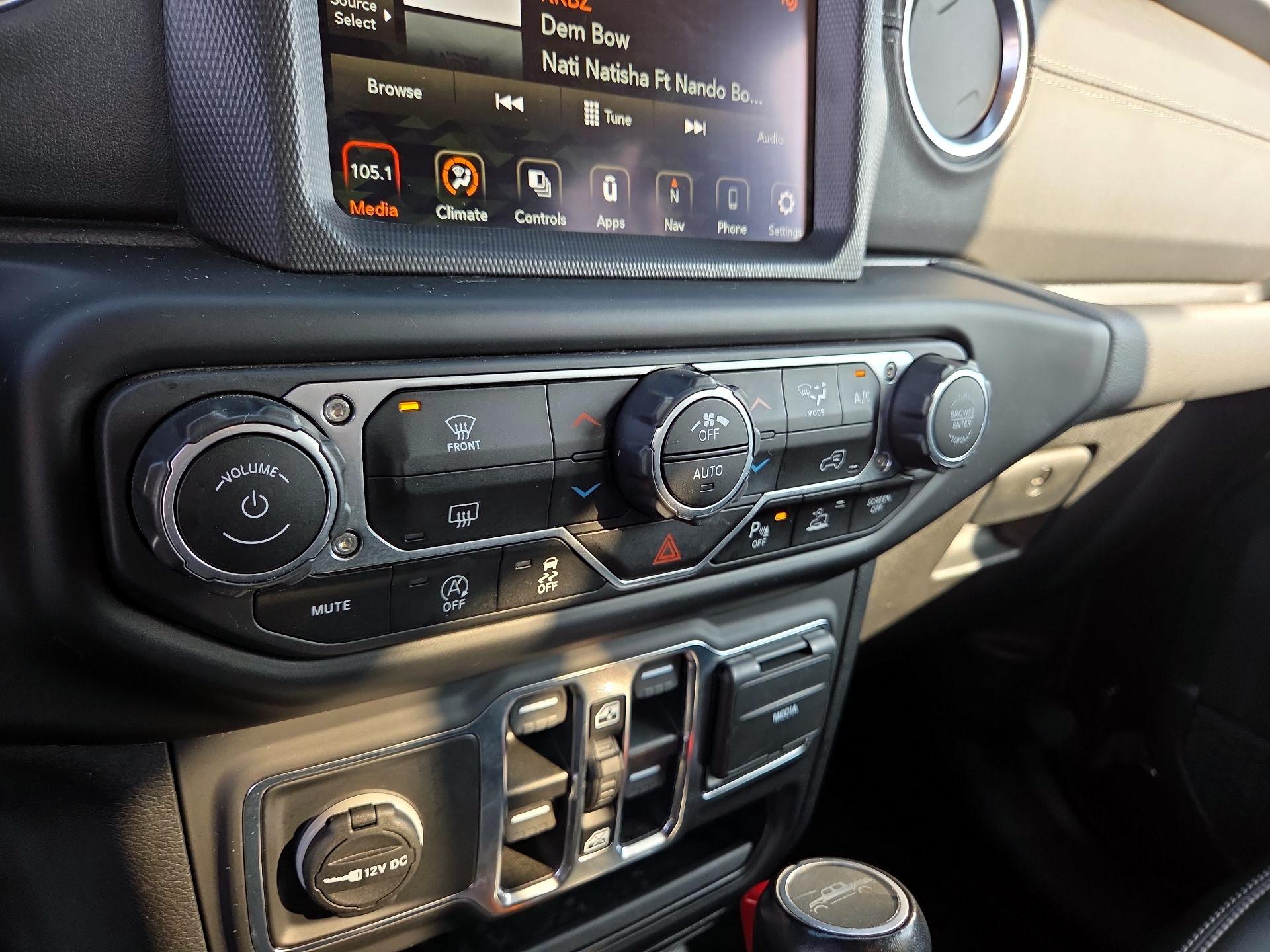 Thumbnail: 2021 Jeep Gladiator - 15