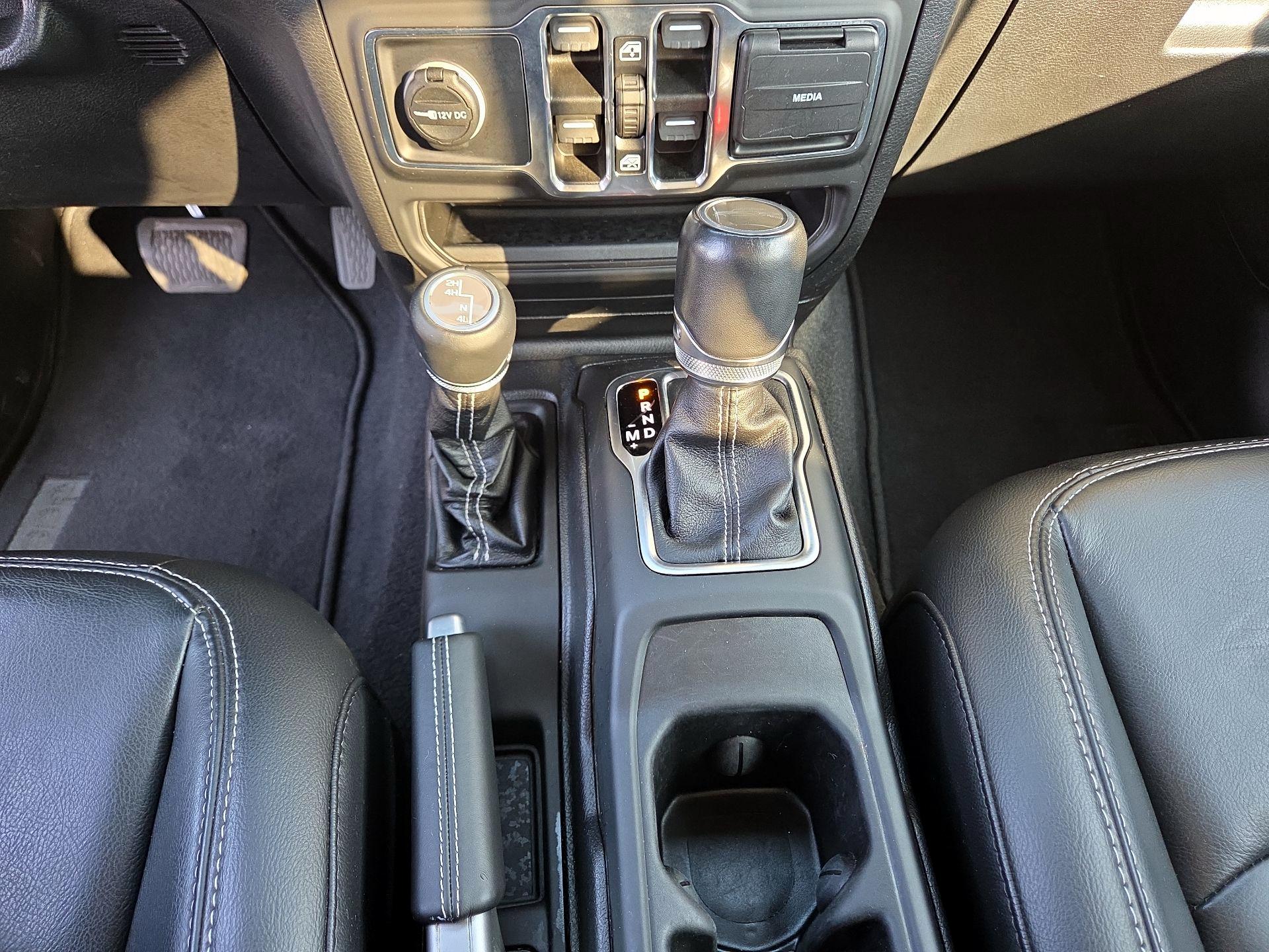 Thumbnail: 2021 Jeep Gladiator - 16