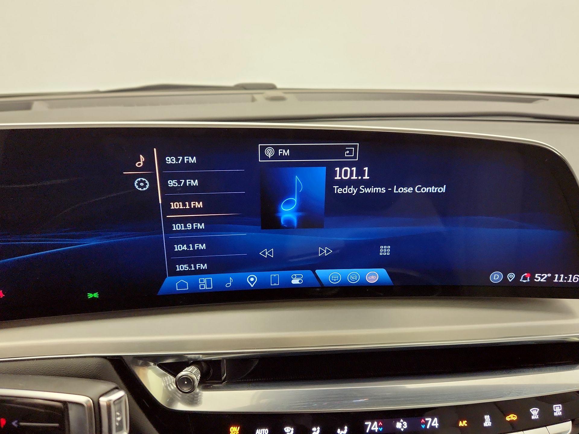 Thumbnail: 2024 Cadillac Lyriq - 15